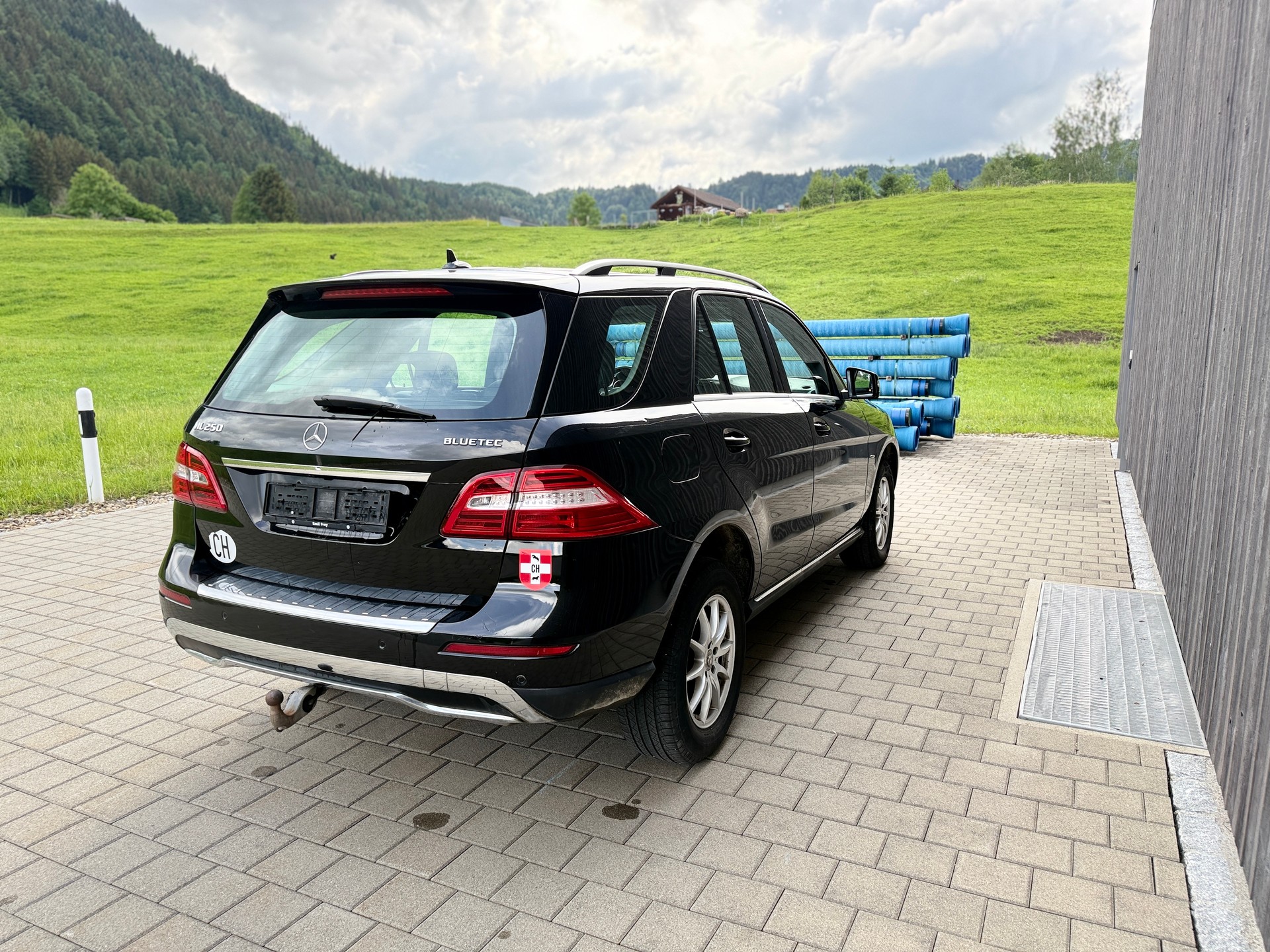 MERCEDES-BENZ ML 250 BlueTEC Edition 4Matic 7G-Tronic-image-4