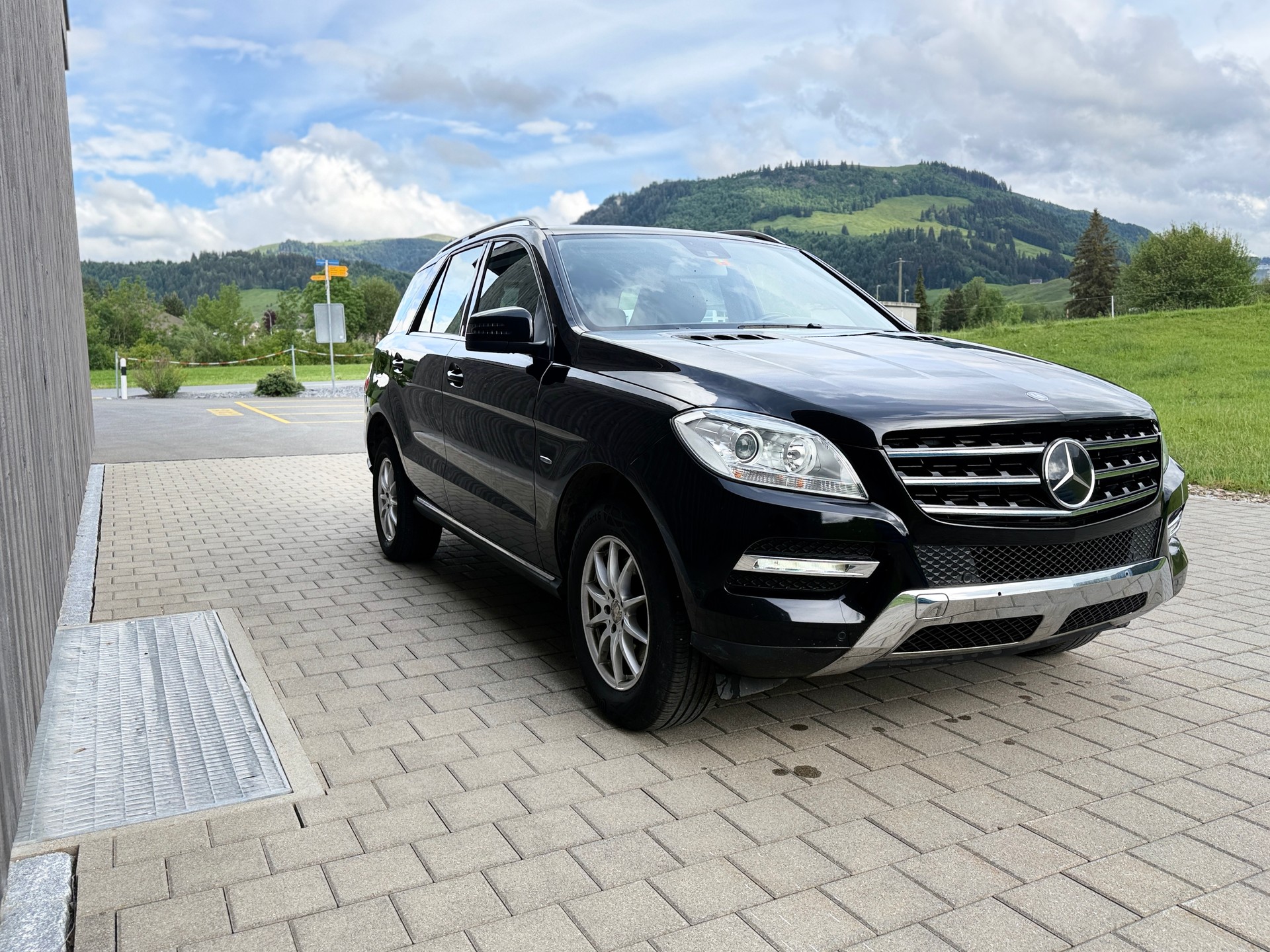 MERCEDES-BENZ ML 250 BlueTEC Edition 4Matic 7G-Tronic-image-6