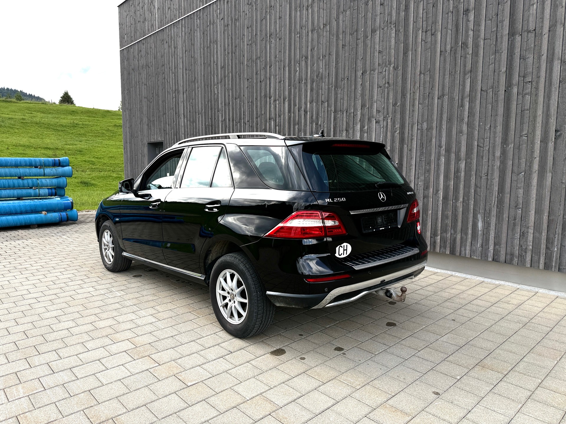 MERCEDES-BENZ ML 250 BlueTEC Edition 4Matic 7G-Tronic-image-2