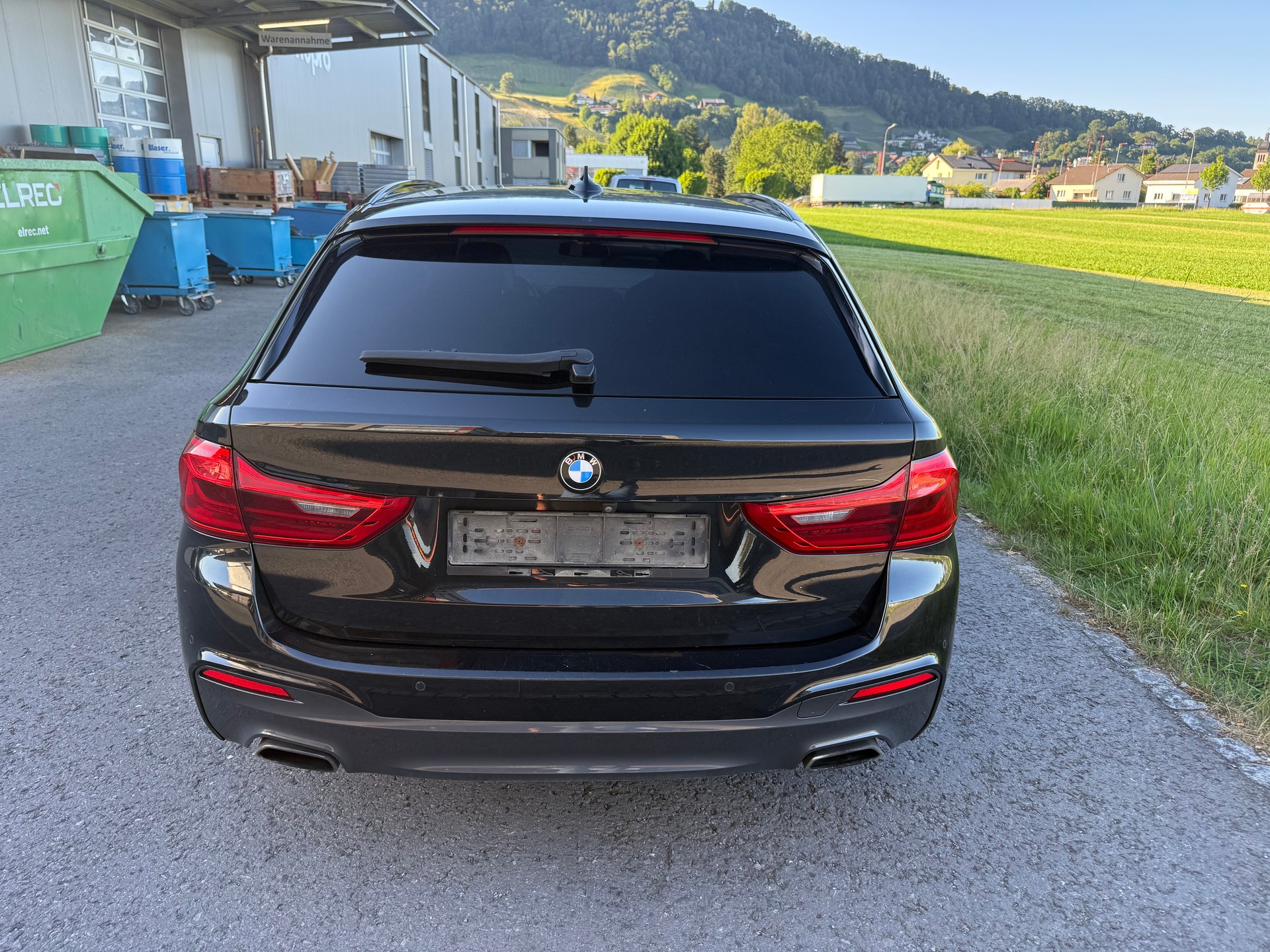 BMW 530i xDrive SAG Touring M-Sport-image-3