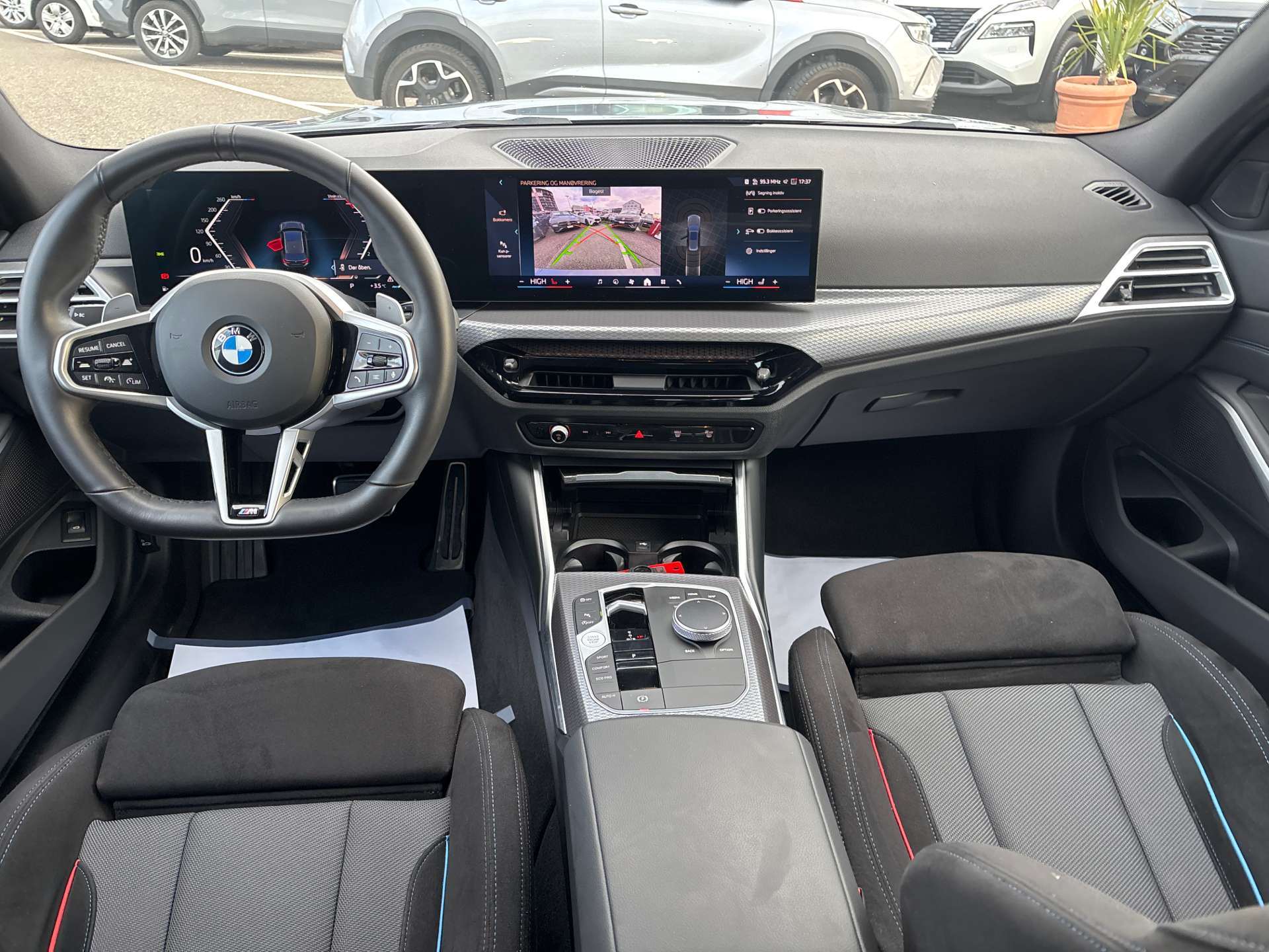 BMW 330i Touring xDrive M-Sport 245PS Steptronic Automat-image-14