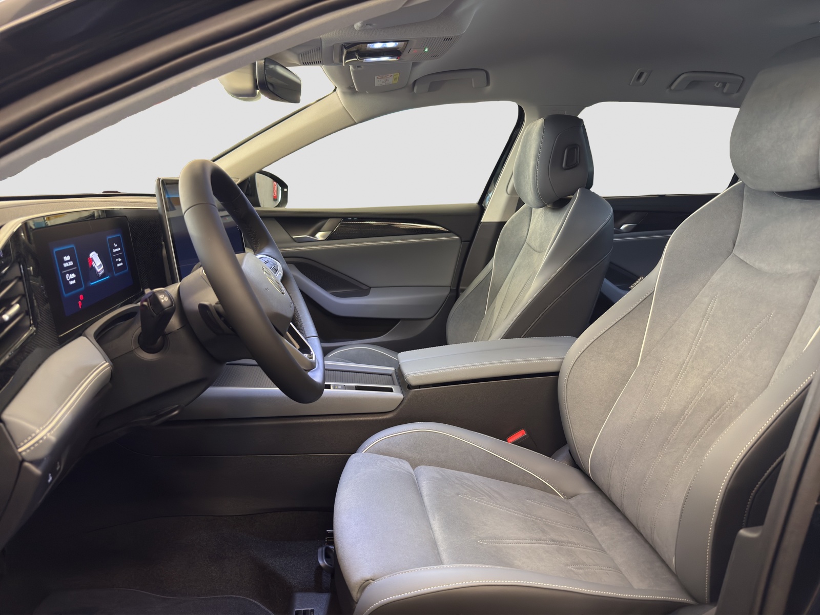 VW Passat Variant 1.5 eTSI evo2 Business DSG-image-8