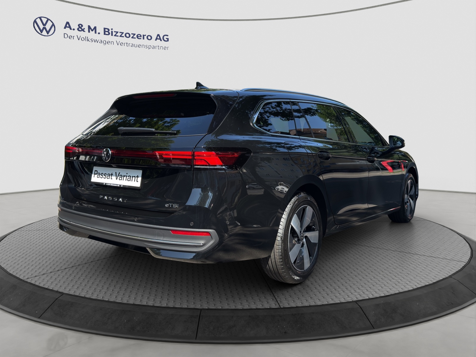 VW Passat Variant 1.5 eTSI evo2 Business DSG-image-4