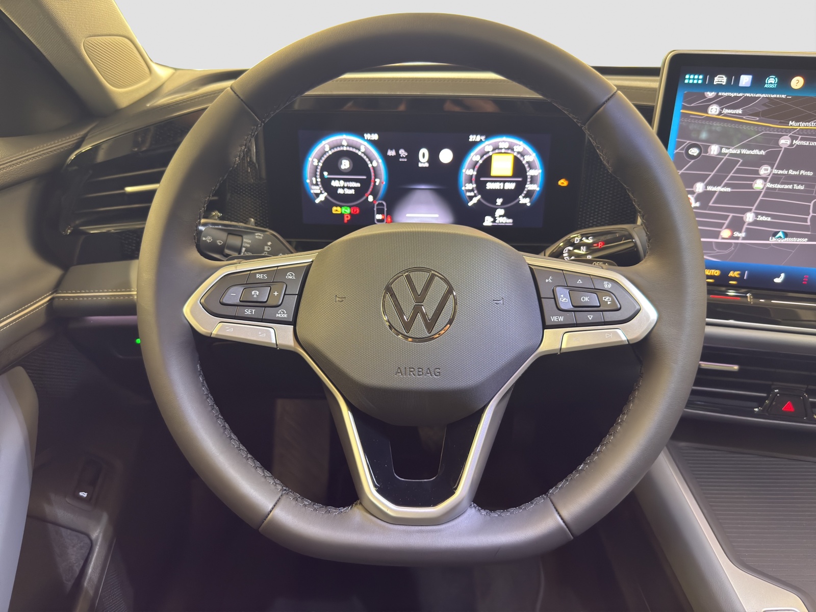 VW Passat Variant 1.5 eTSI evo2 Business DSG-image-9