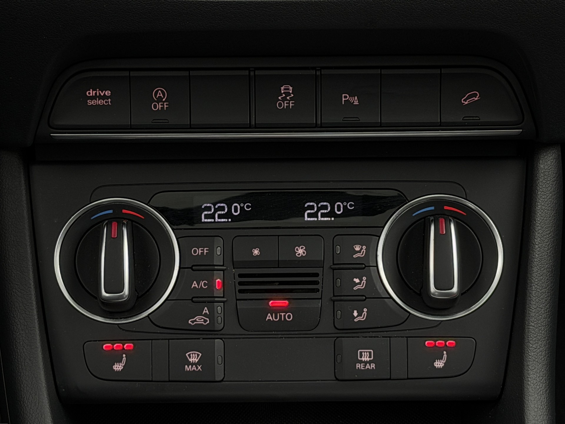 AUDI Q3 2.0 TFSI sport quattro S-tronic / CH-Fahrzeug-image-20