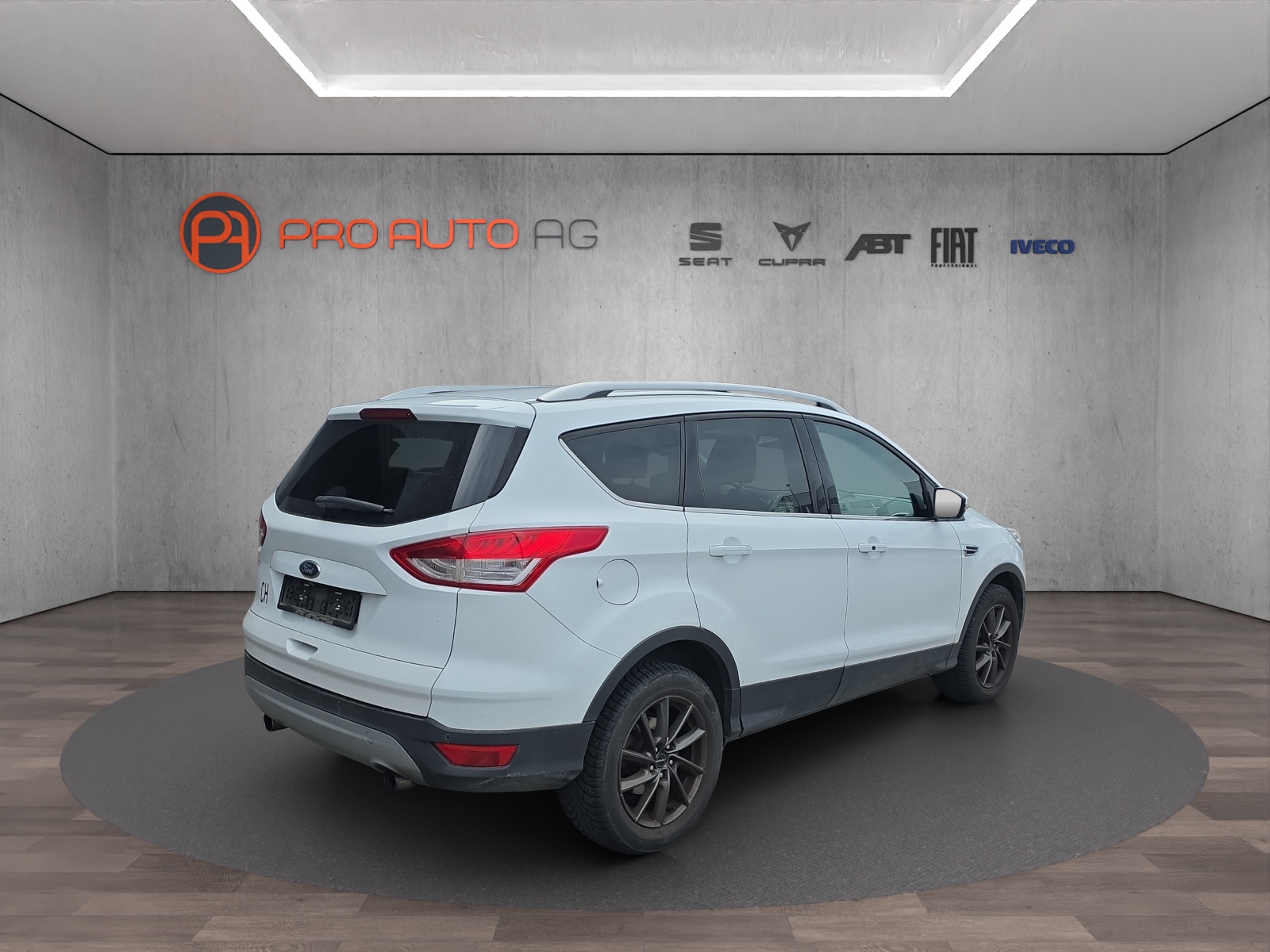 FORD Kuga 1.6 SCTi Titanium 4WD Automatic inkl. Anhängerkupplung-image-4
