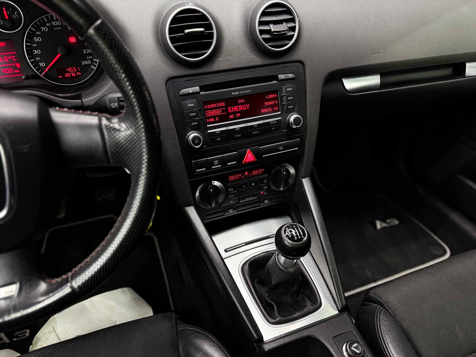AUDI A3 Sportback 2.0 TDI Ambition S-Line-image-11