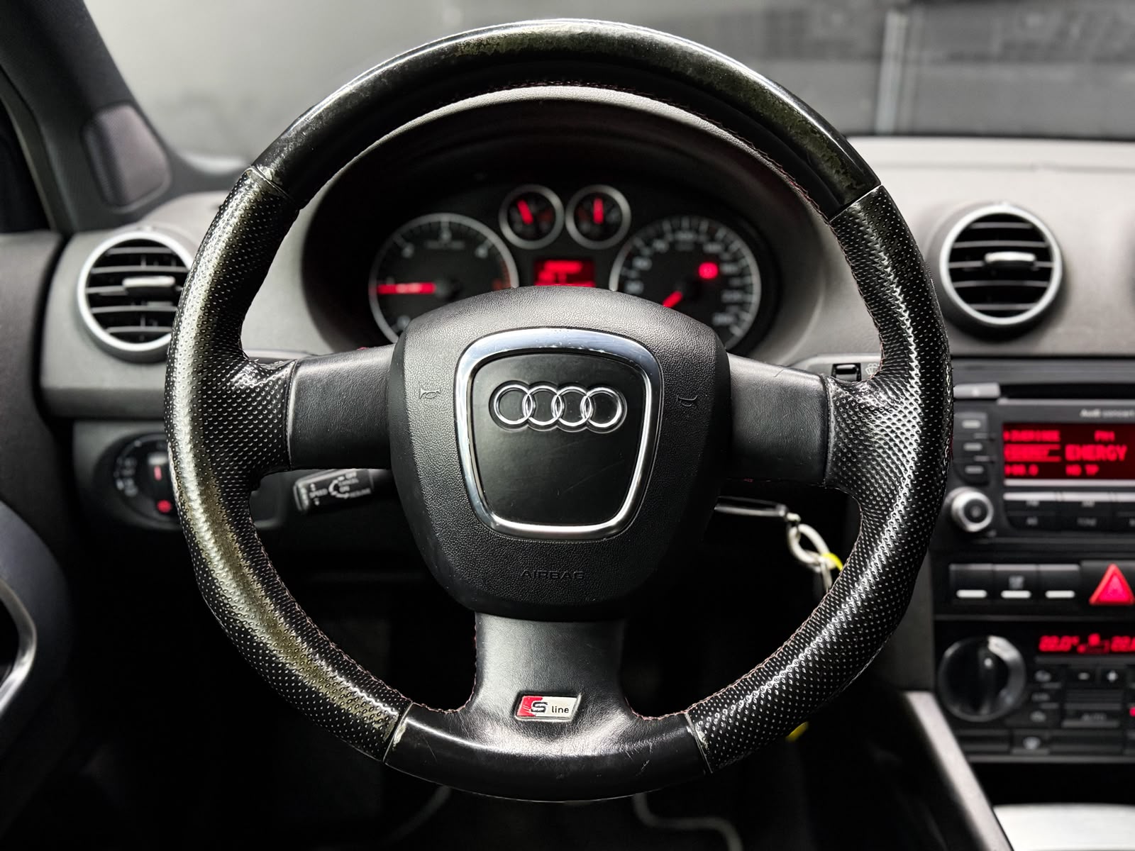 AUDI A3 Sportback 2.0 TDI Ambition S-Line-image-10