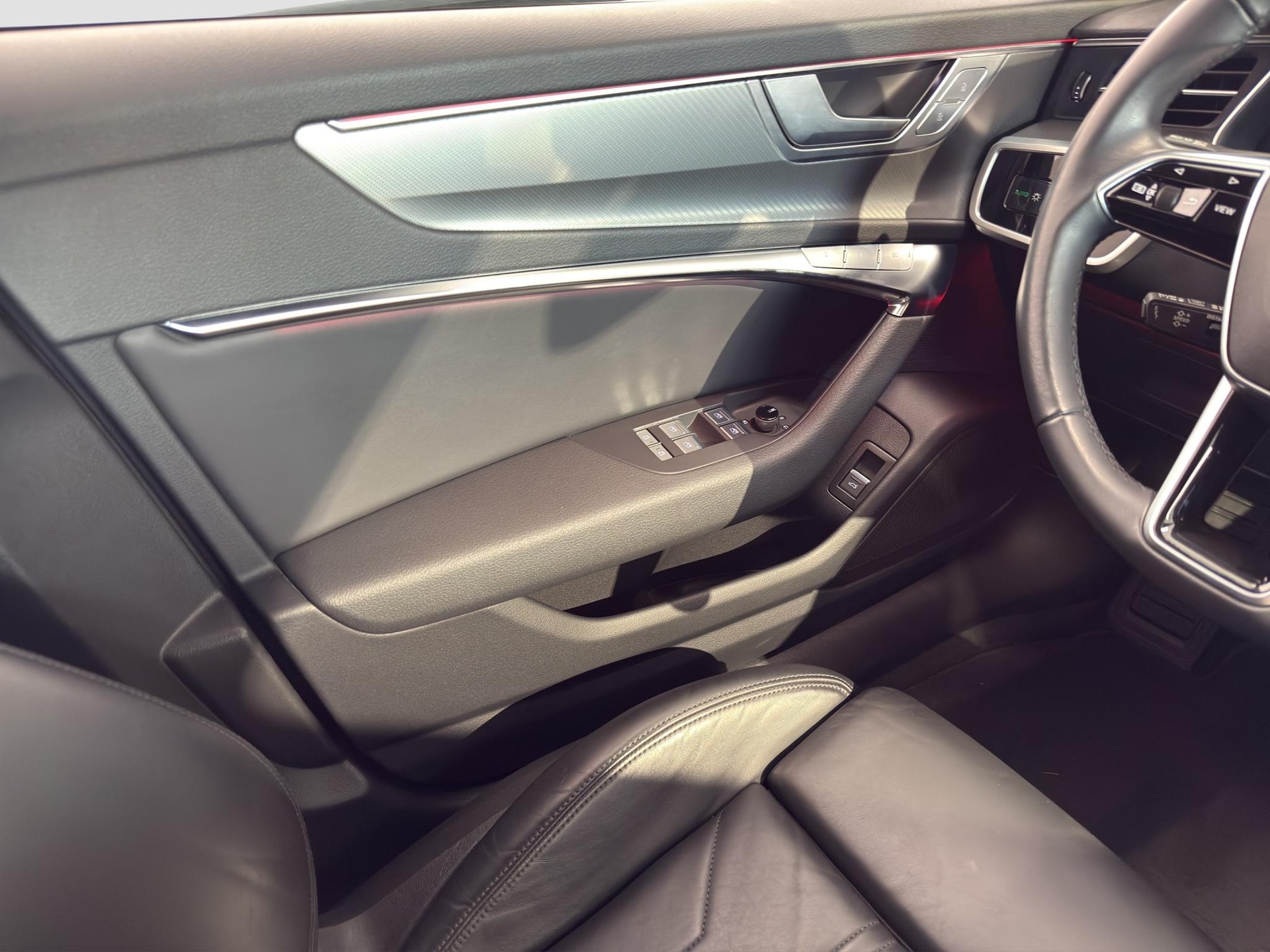 AUDI A6 Avant 45 TFSI Sport S-tronic-image-9