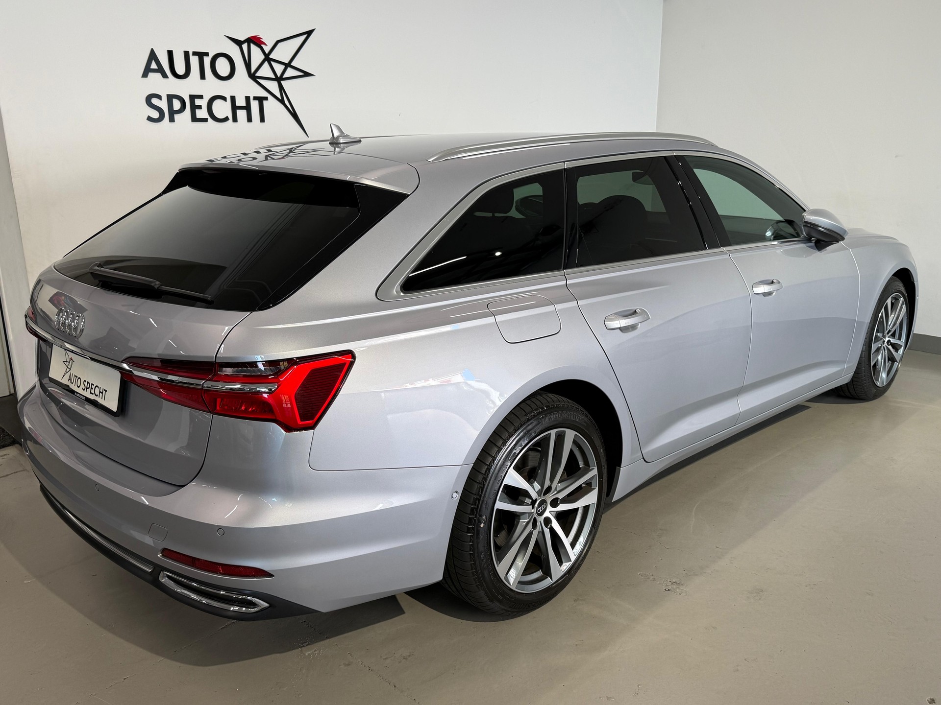 AUDI A6 Avant 45 TFSI Sport S-tronic-image-3
