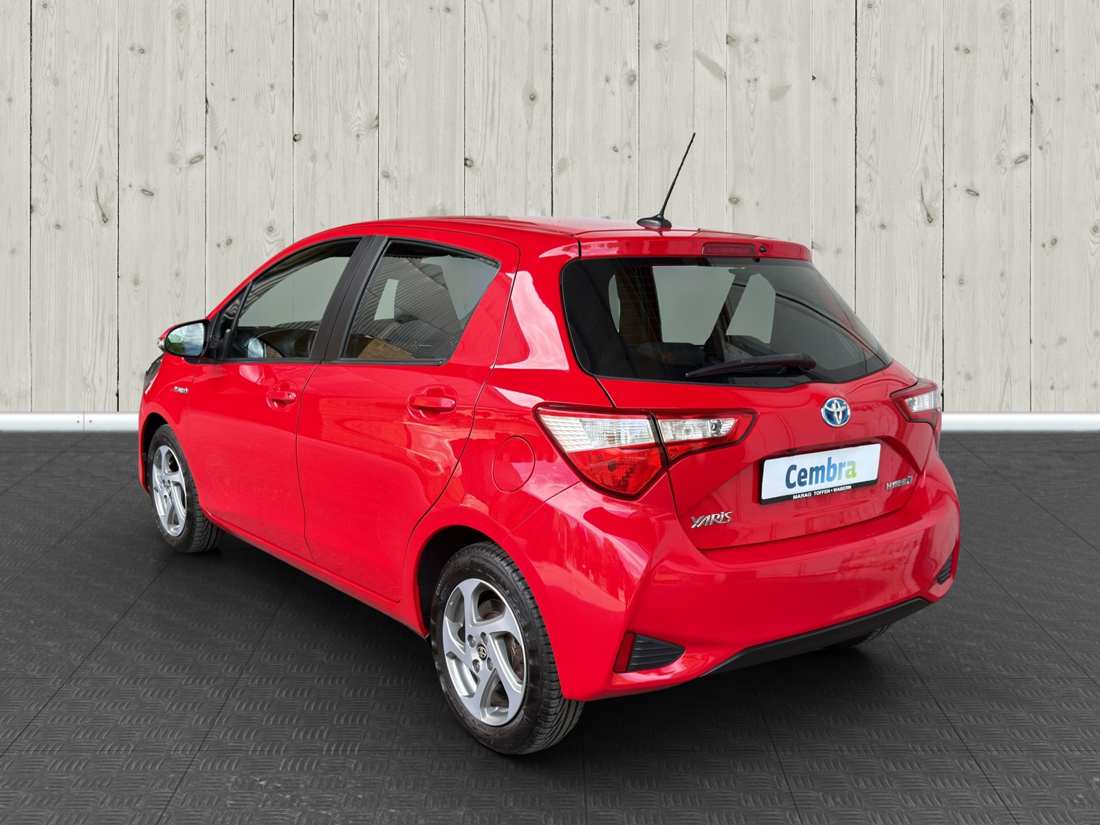 TOYOTA Yaris 1.5 VVT-i Hybrid Premium e-CVT-image-4