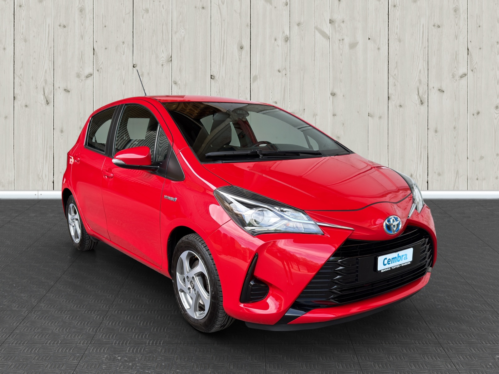 TOYOTA Yaris 1.5 VVT-i Hybrid Premium e-CVT-image-0