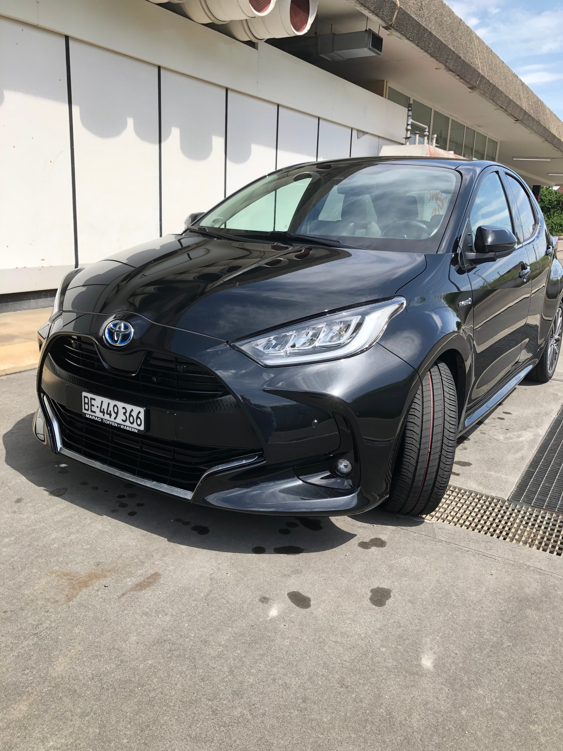 TOYOTA 1.5 VVT-i HSD Premium-image-5