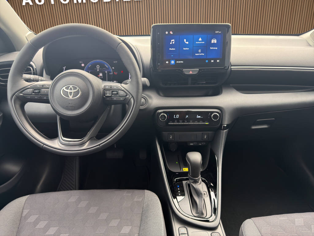 TOYOTA Yaris 1.5 VVT-i HSD Comfort Sport-image-18