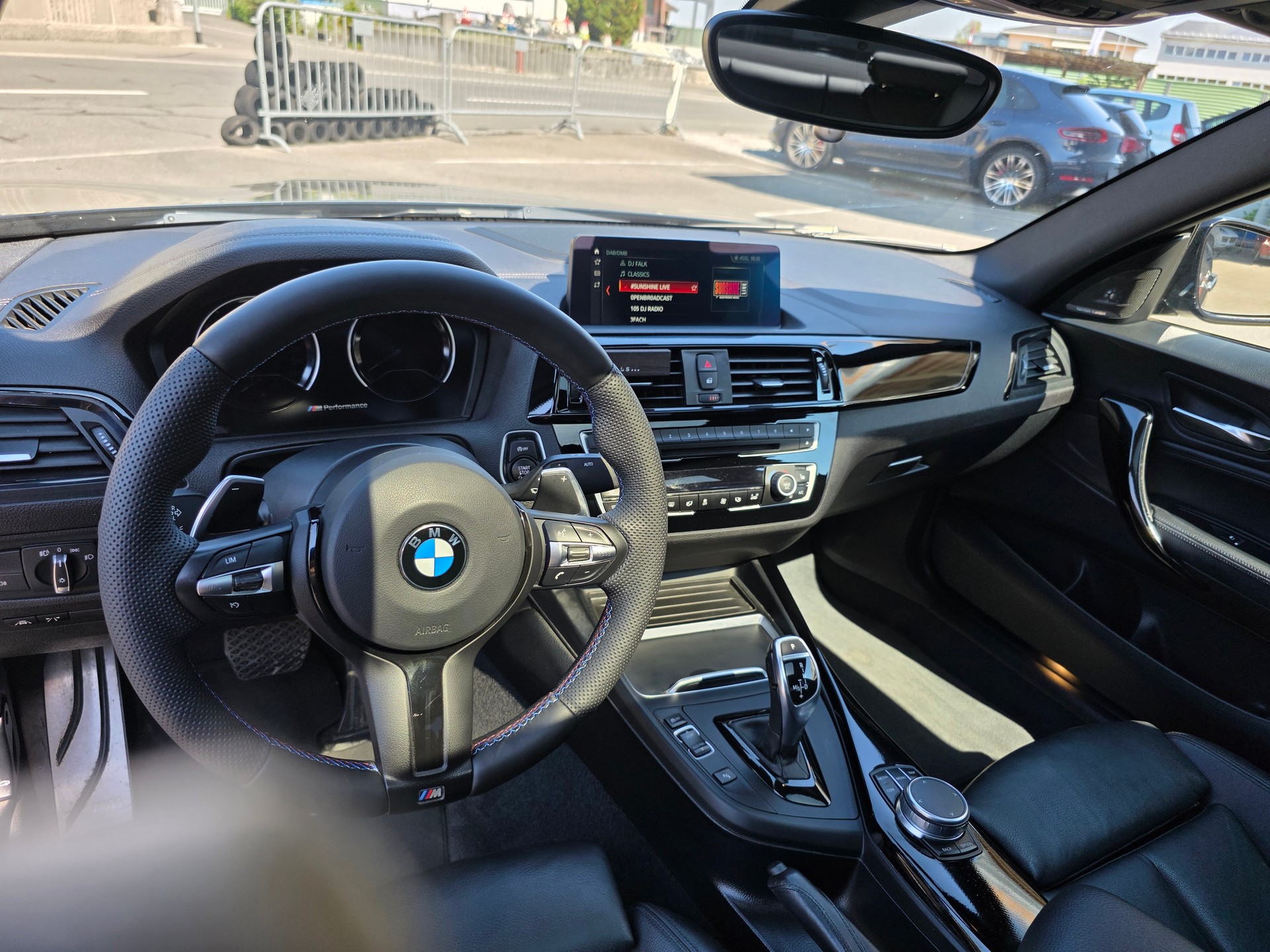 BMW M240i xDrive Steptronic-image-11