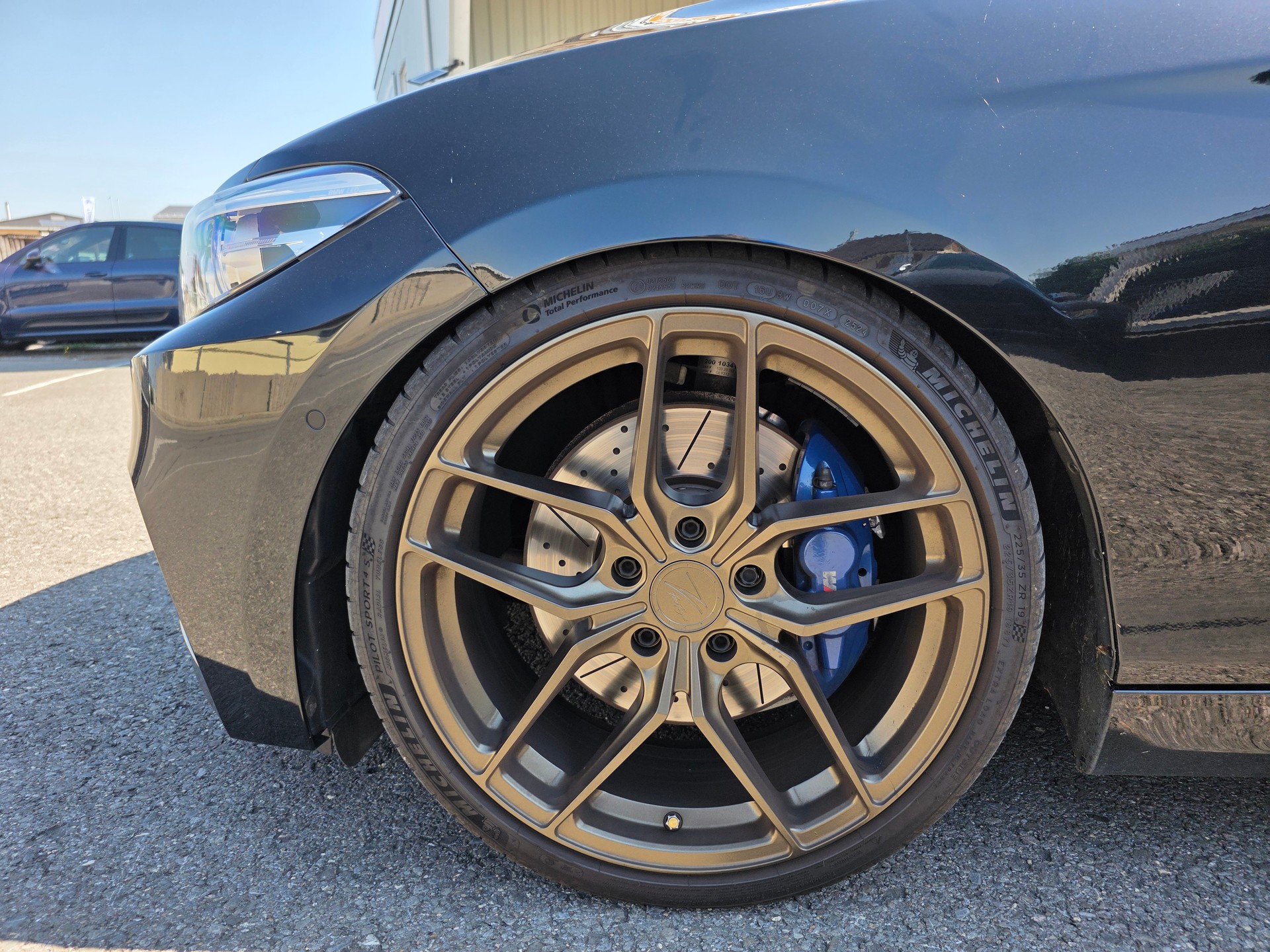 BMW M240i xDrive Steptronic-image-8