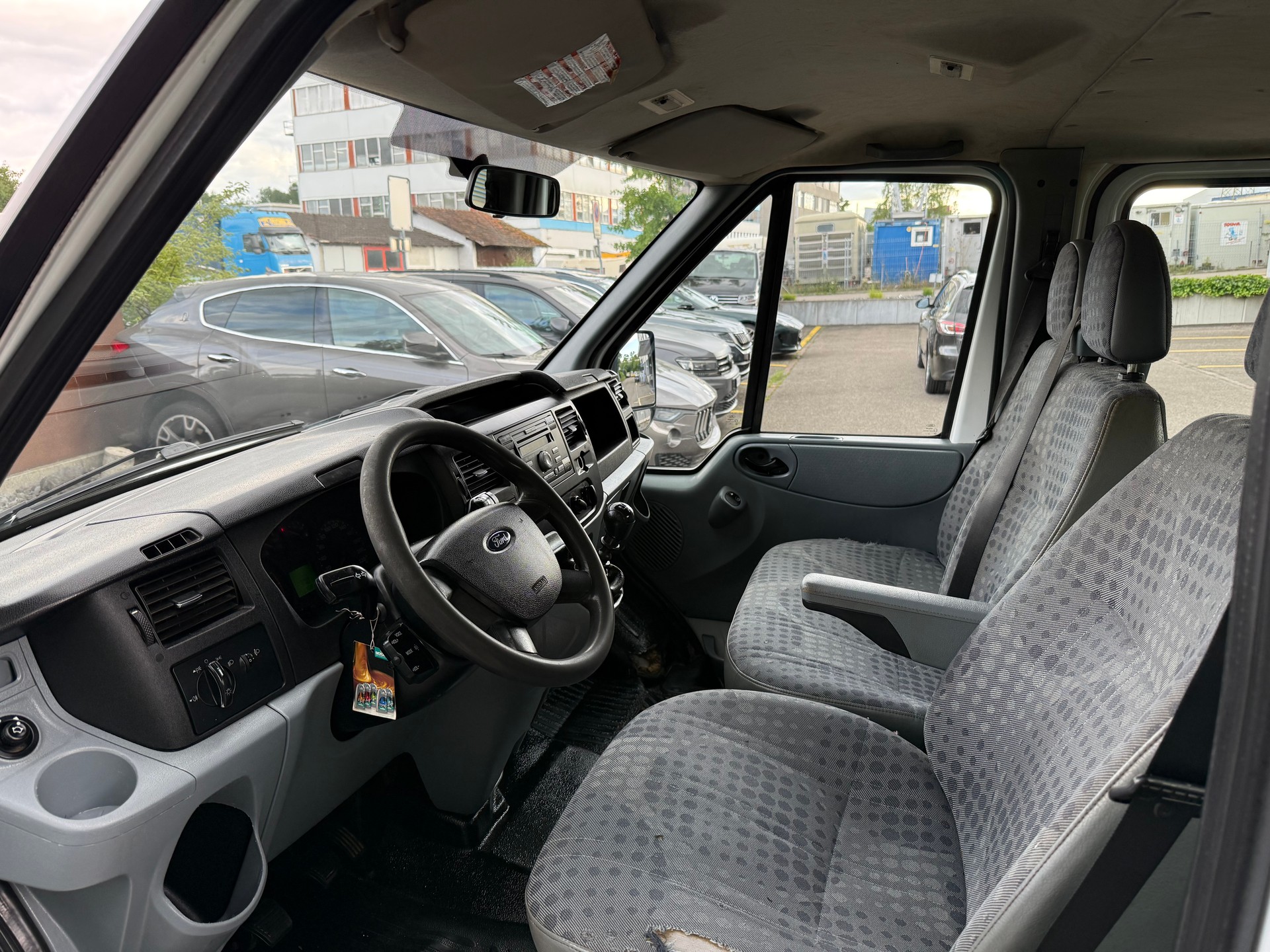 FORD Transit 2.4 TDCi 350 XL-image-6