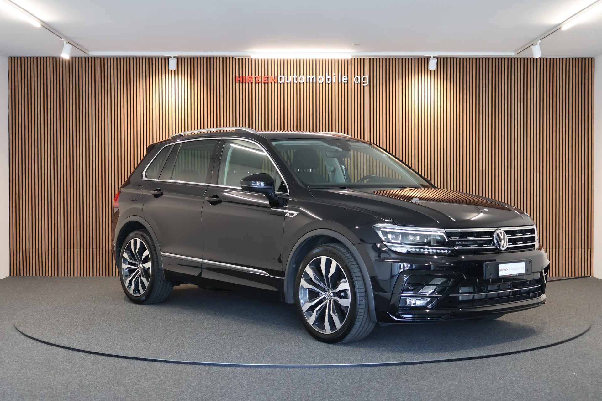 VW Tiguan 2.0 TDI SCR R Line 4Motion DSG-image-6
