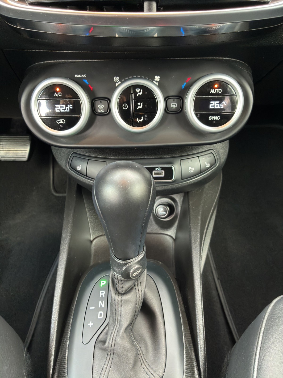 FIAT 500X 2.0MJ Cross 4x4 Automatic-image-13