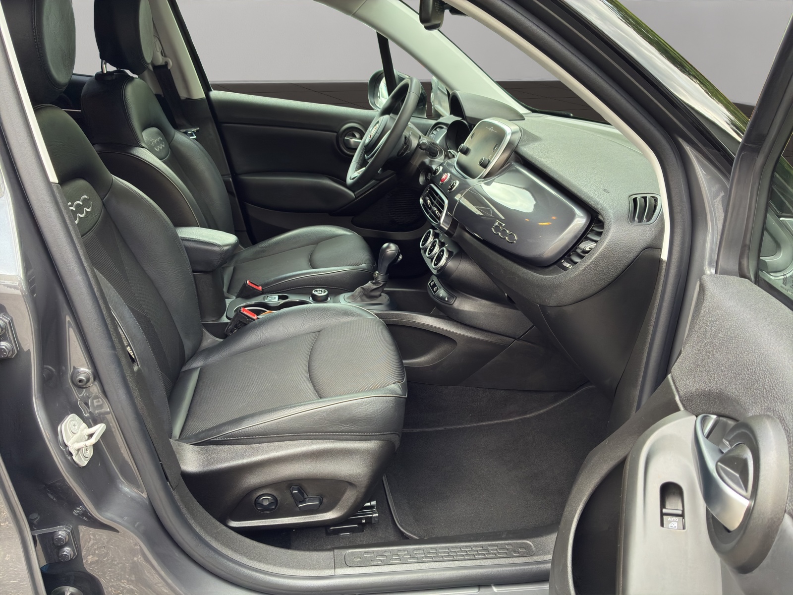 FIAT 500X 2.0MJ Cross 4x4 Automatic-image-12