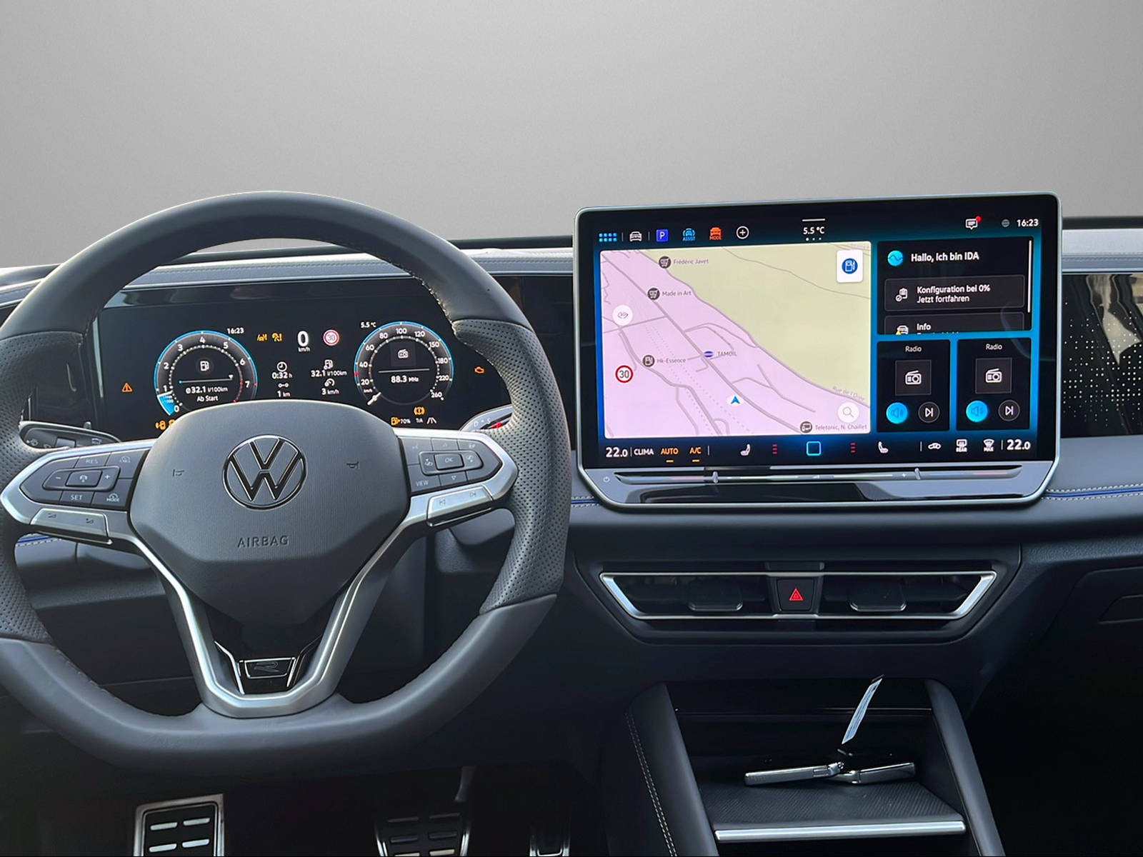 VW VW TIGUAN R-LINE-image-9