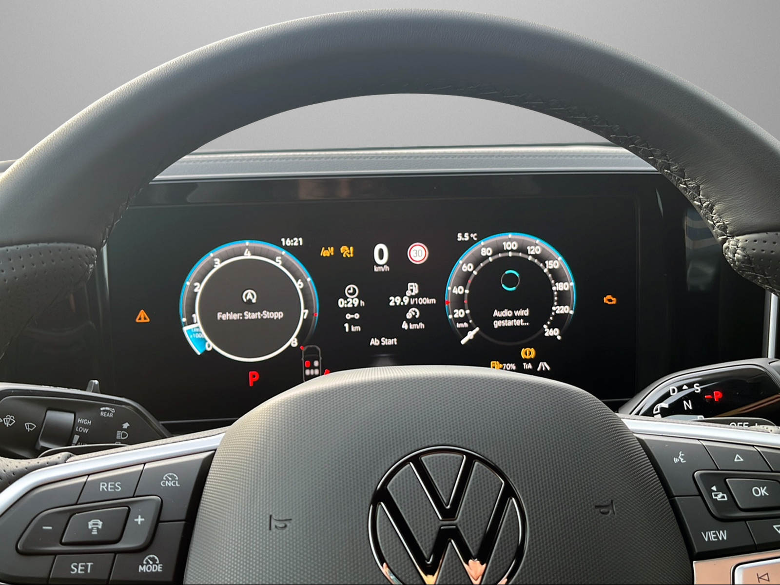 VW VW TIGUAN R-LINE-image-8