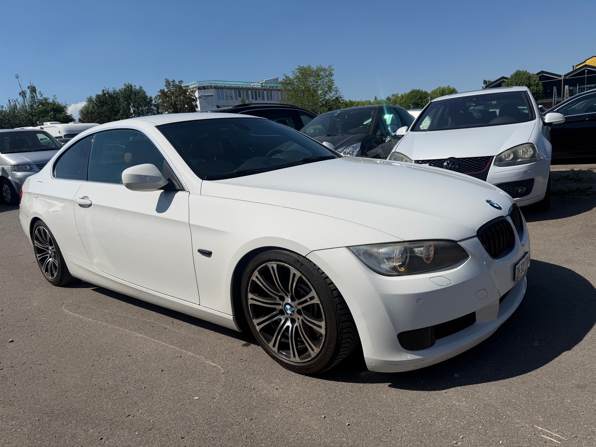 BMW 335i Coupé DSG-image-2