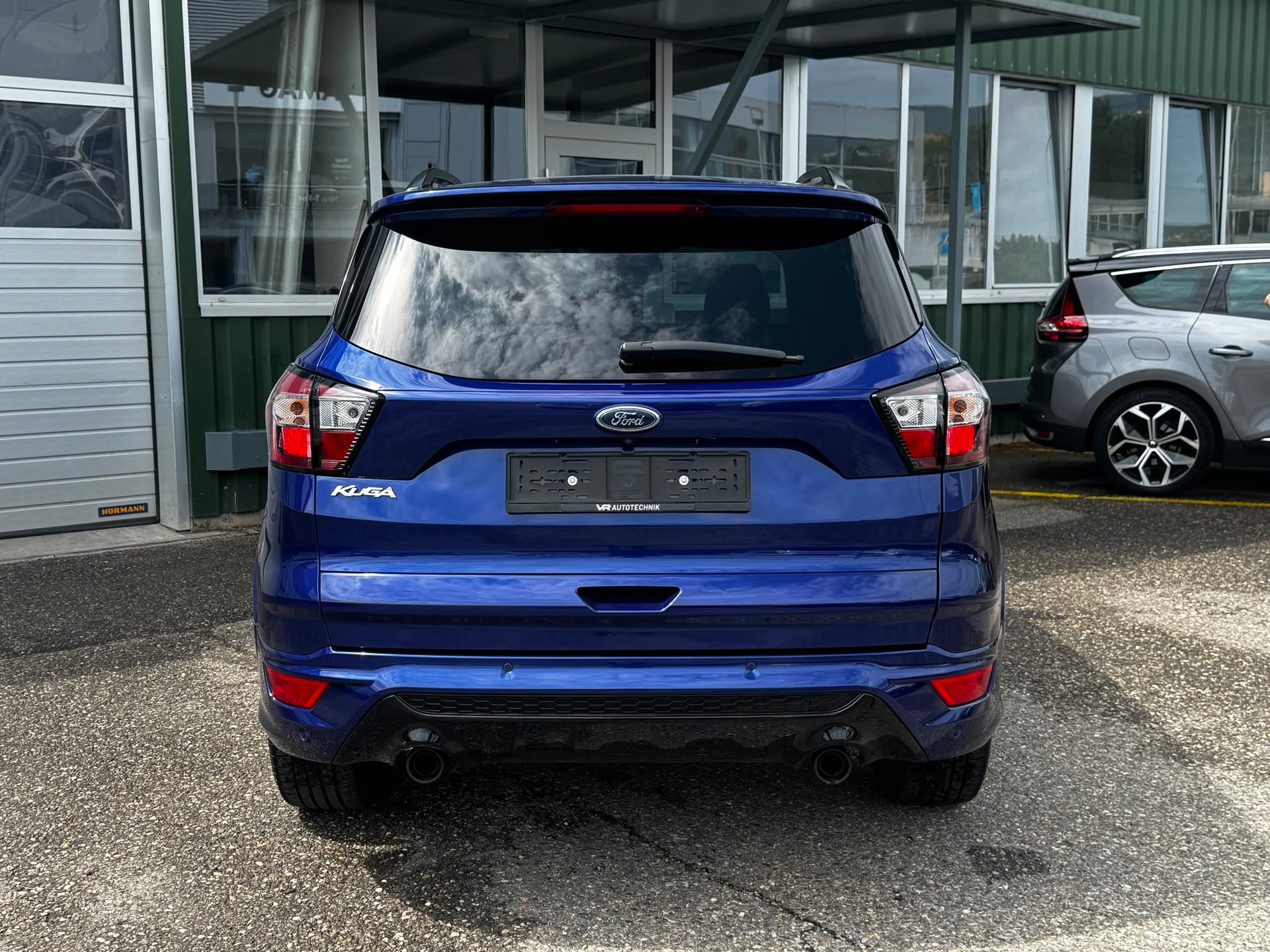 FORD Kuga 2.0 TDCi ST Line 4WD PowerShift-image-4