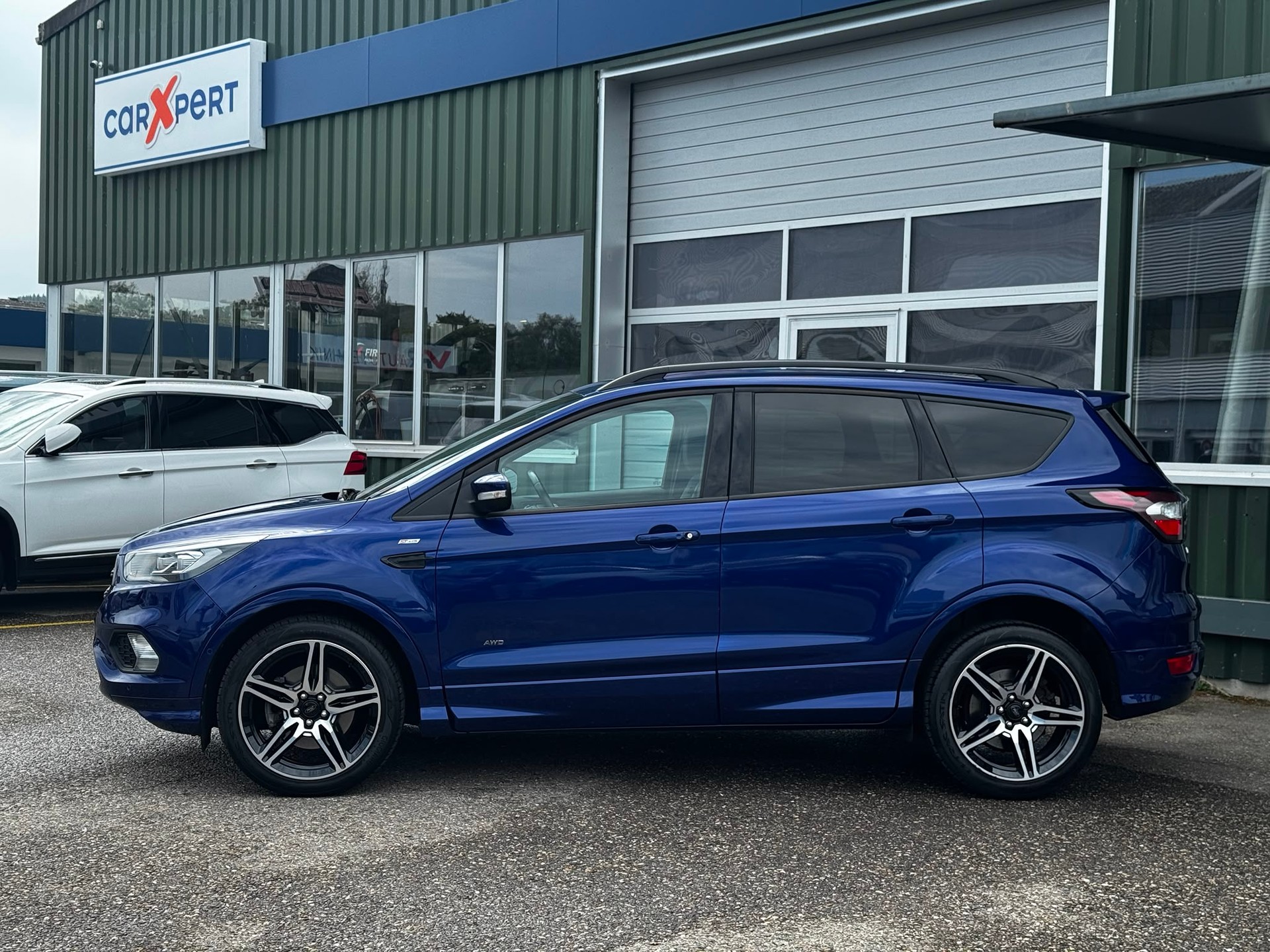 FORD Kuga 2.0 TDCi ST Line 4WD PowerShift-image-2