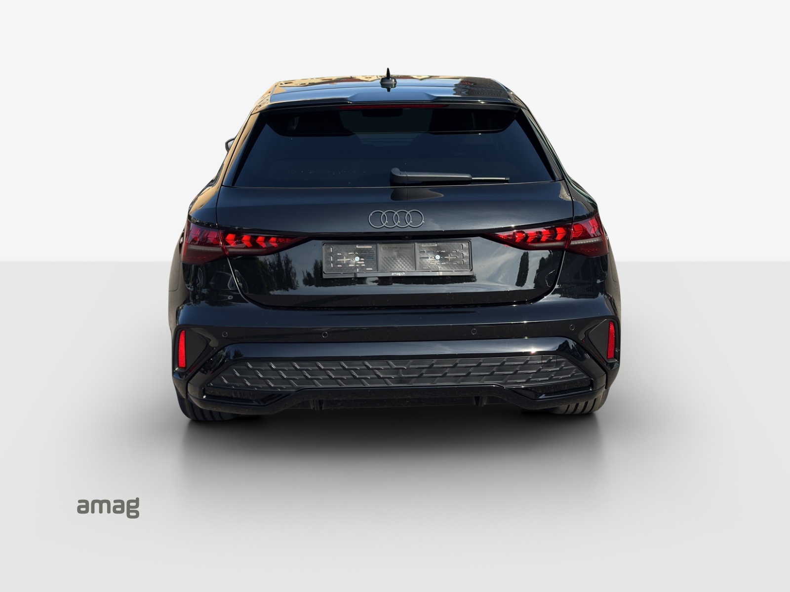 AUDI A3 Sportback TFSI e 200 kW S line S tronic-image-3