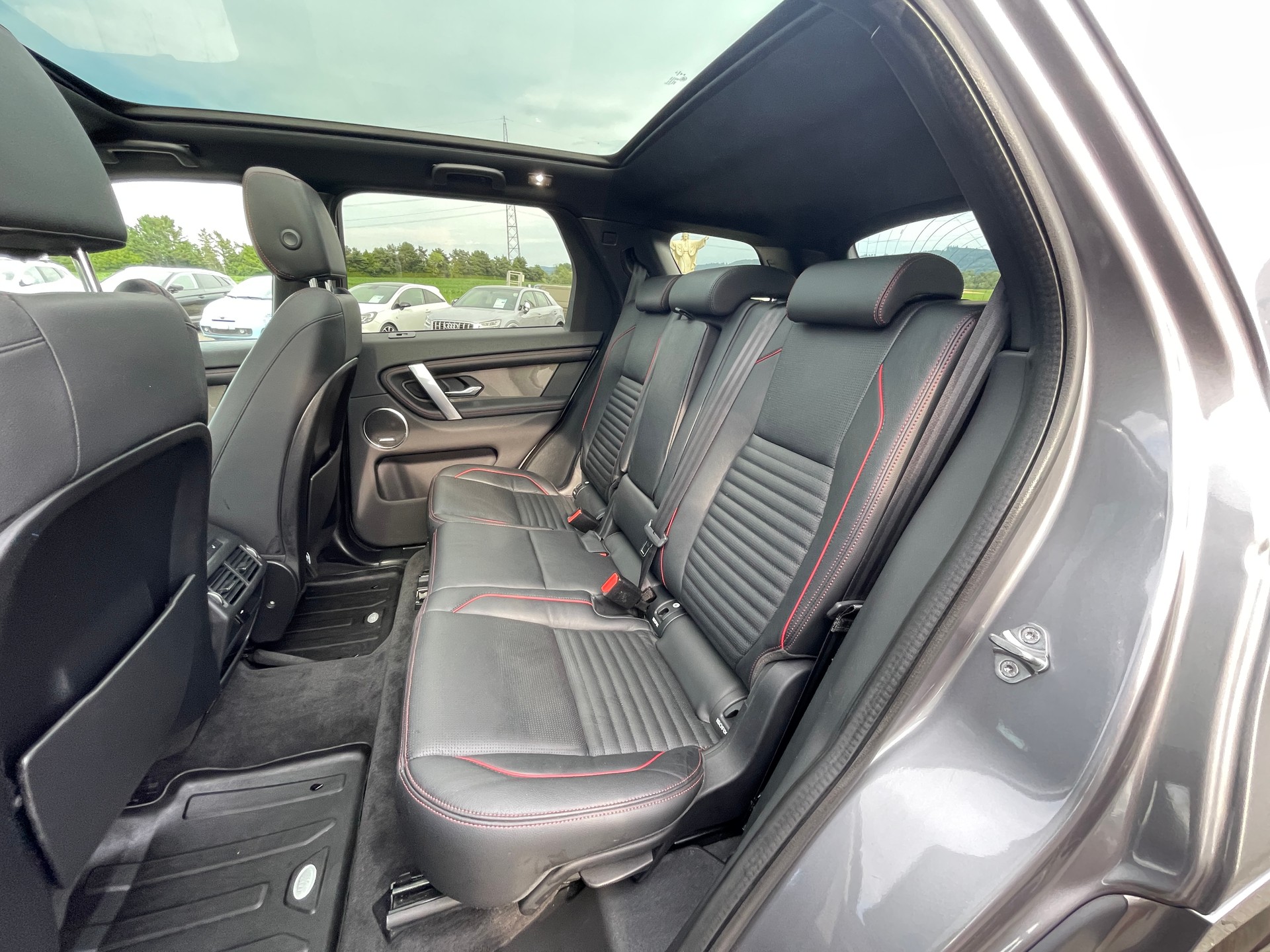 LAND ROVER Discovery Sport R Dyn P250 2.0 Si4 MHEV HSE AT9-image-13