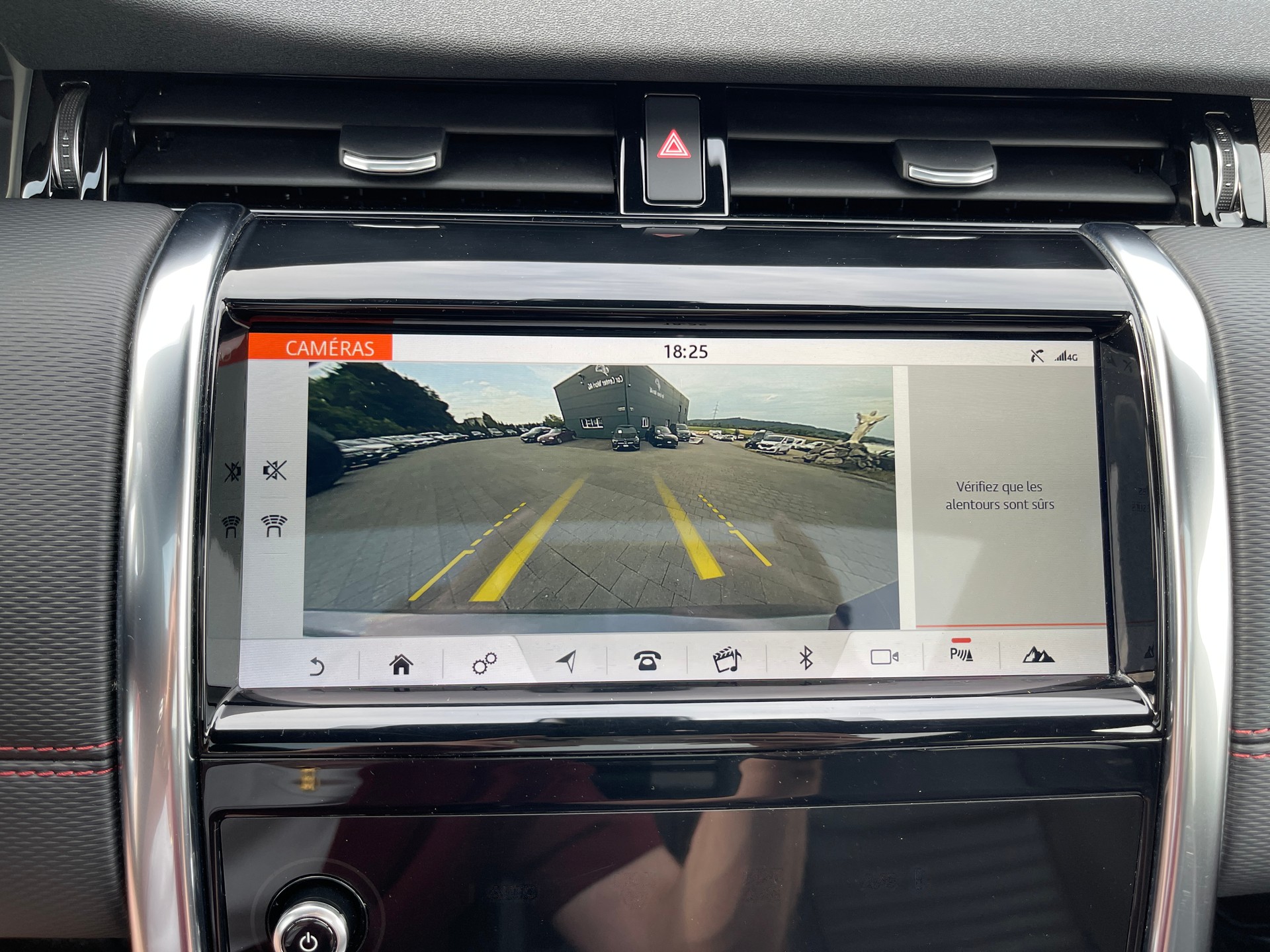LAND ROVER Discovery Sport R Dyn P250 2.0 Si4 MHEV HSE AT9-image-10