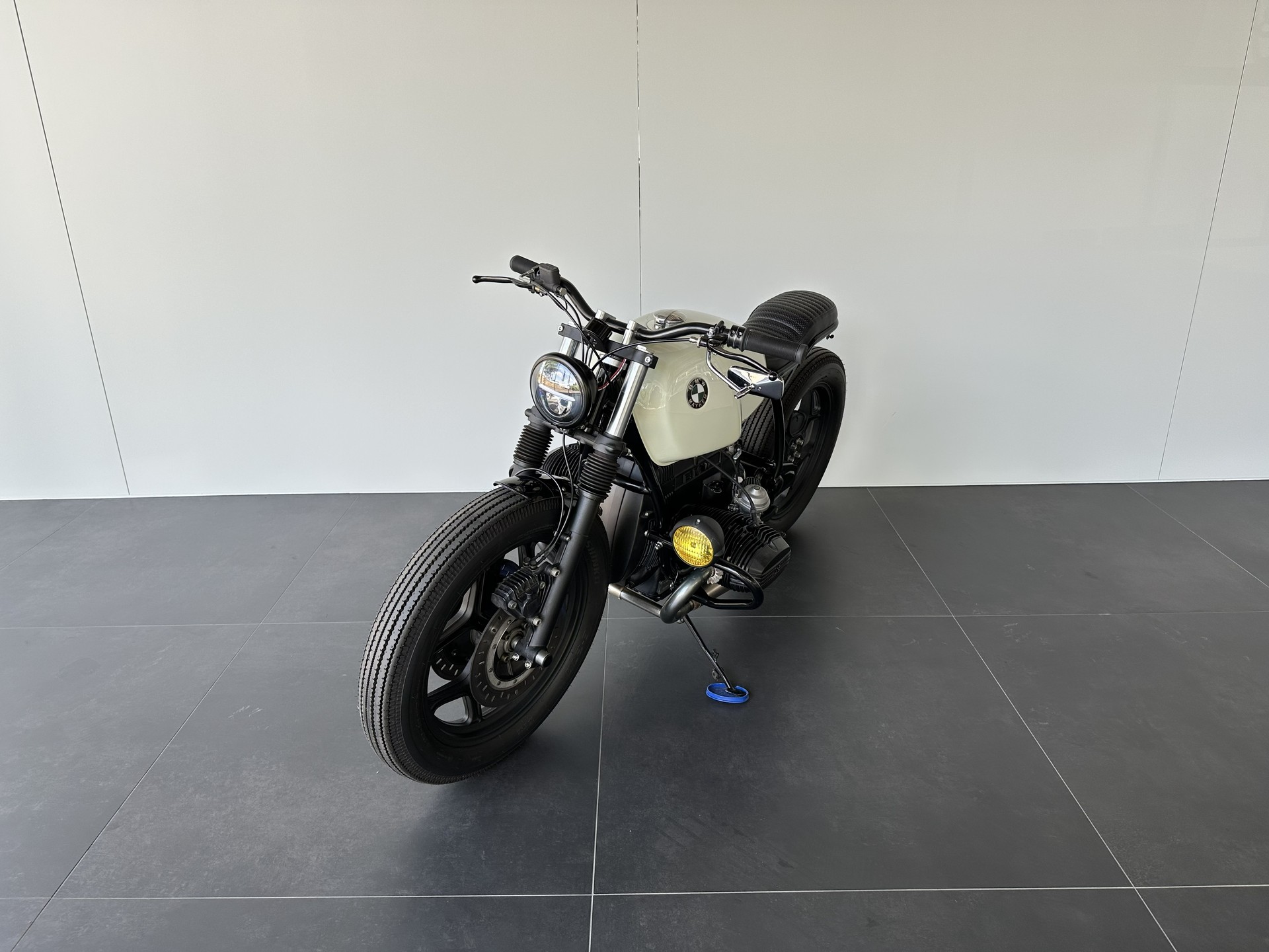 BMW R 80-showroom-element-1