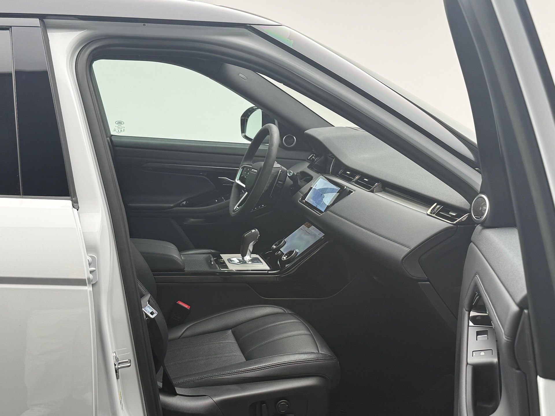 LAND ROVER Range Rover Evoque 1.5 T 300e R-Dynamic SE-image-8