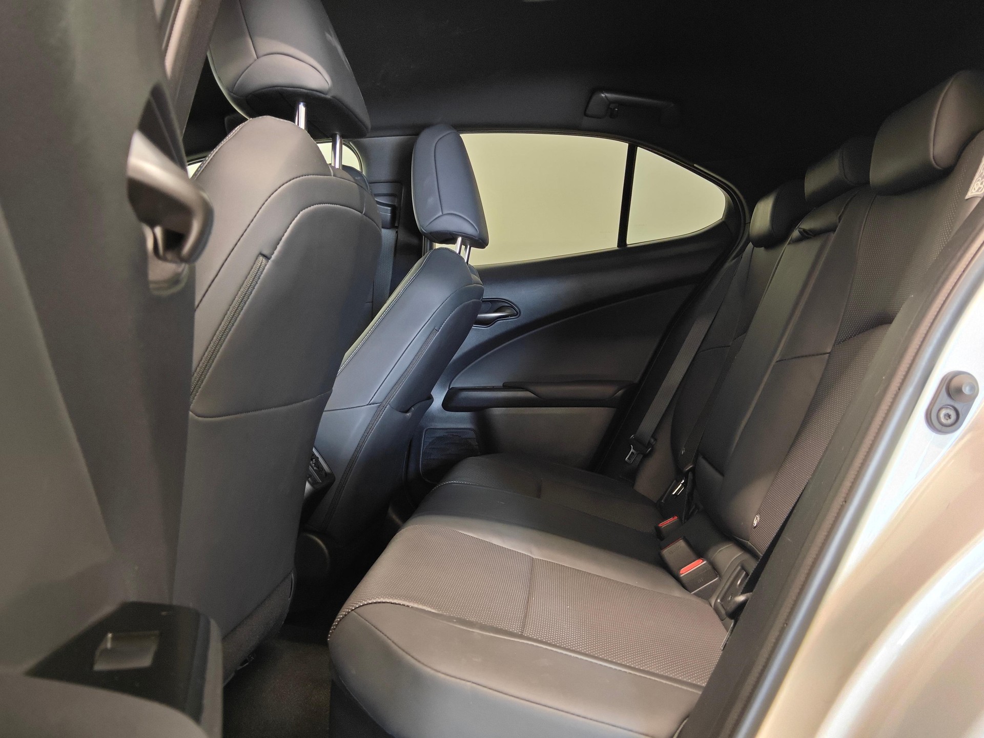 LEXUS UX 250h Comfort - Ruote invernali & Servizi inclusi-image-7