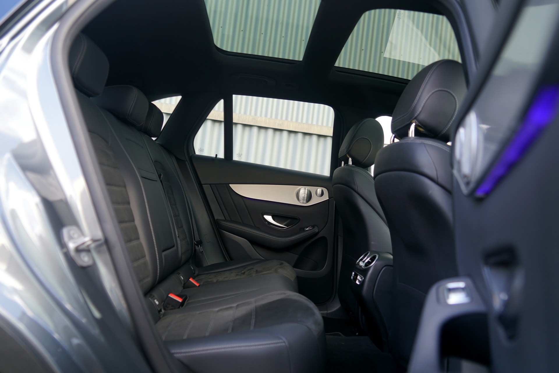 MERCEDES-BENZ GLC 220 d AMG Line 4Matic 9G-Tronic (CH)-image-11