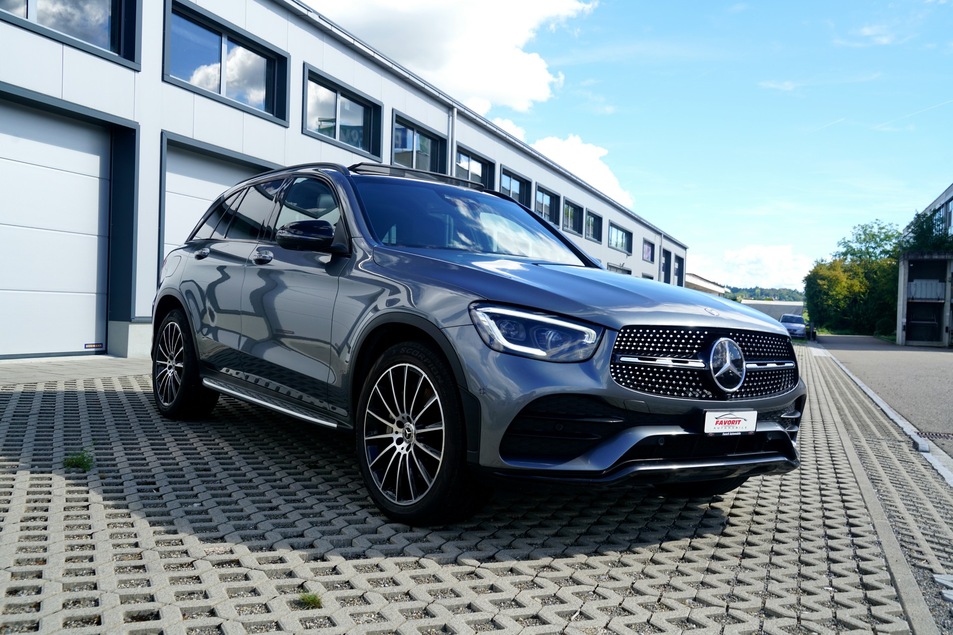 MERCEDES-BENZ GLC 220 d AMG Line 4Matic 9G-Tronic (CH)-image-9