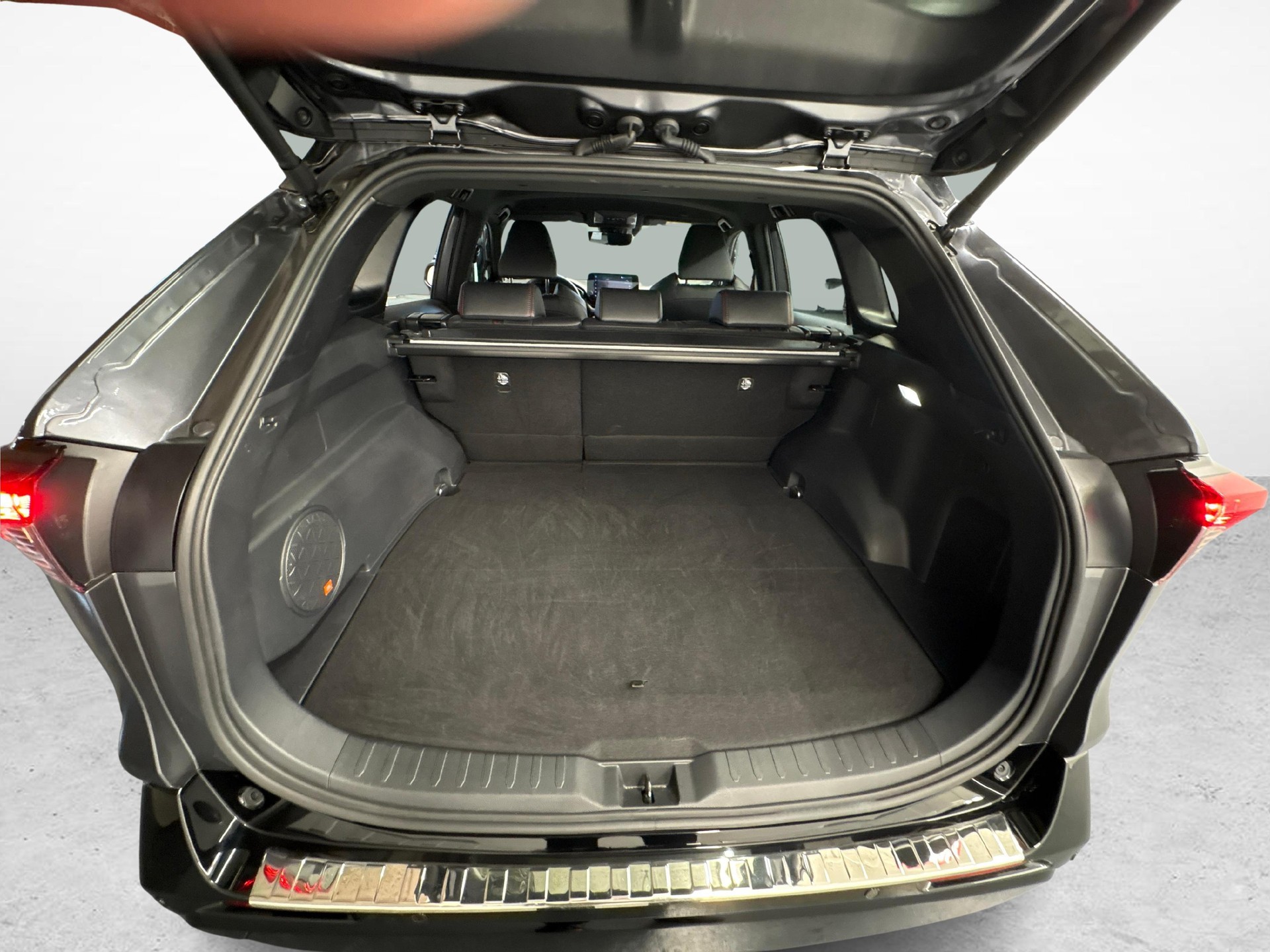 TOYOTA RAV4 2.5 Plug-In-Hybrid Platinum-image-11