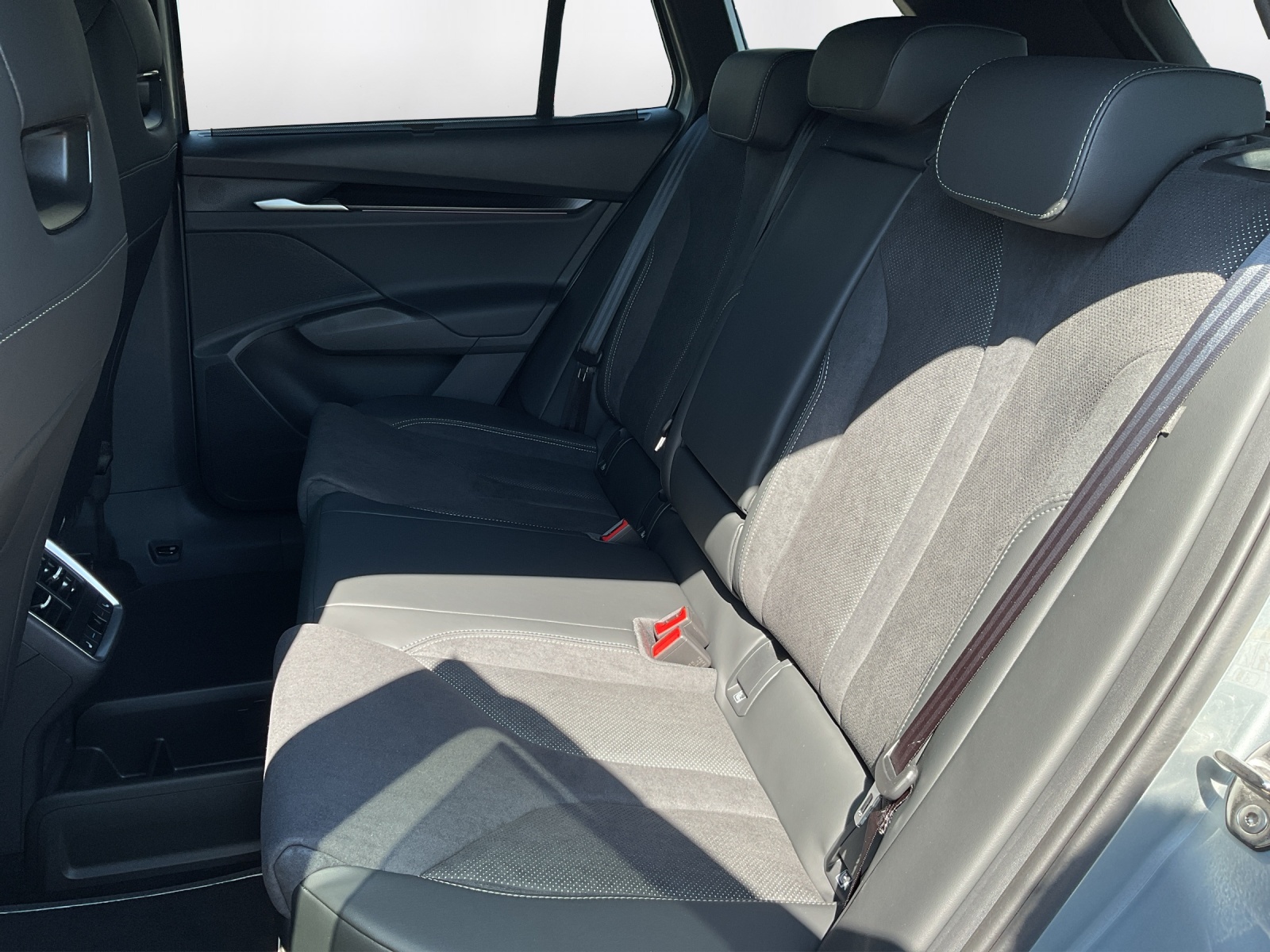 SKODA Enyaq 85x Sportline 4x4-image-10
