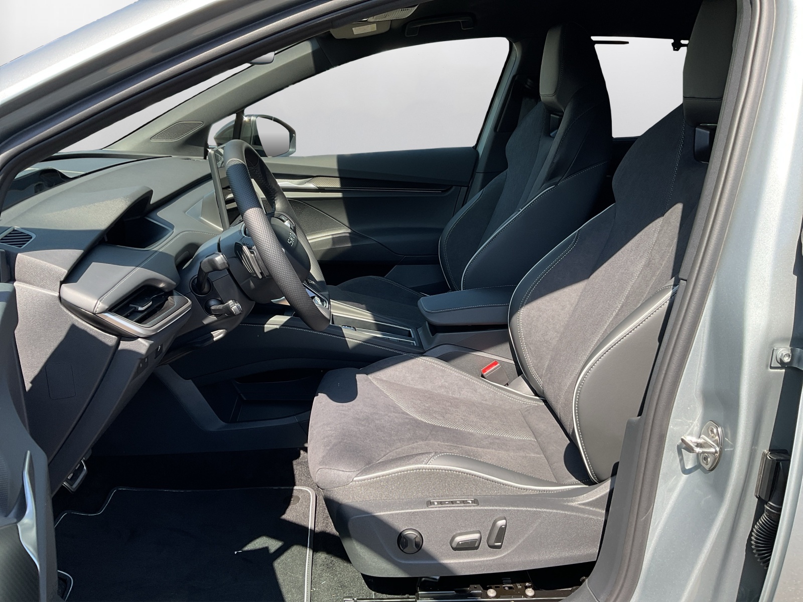 SKODA Enyaq 85x Sportline 4x4-image-9