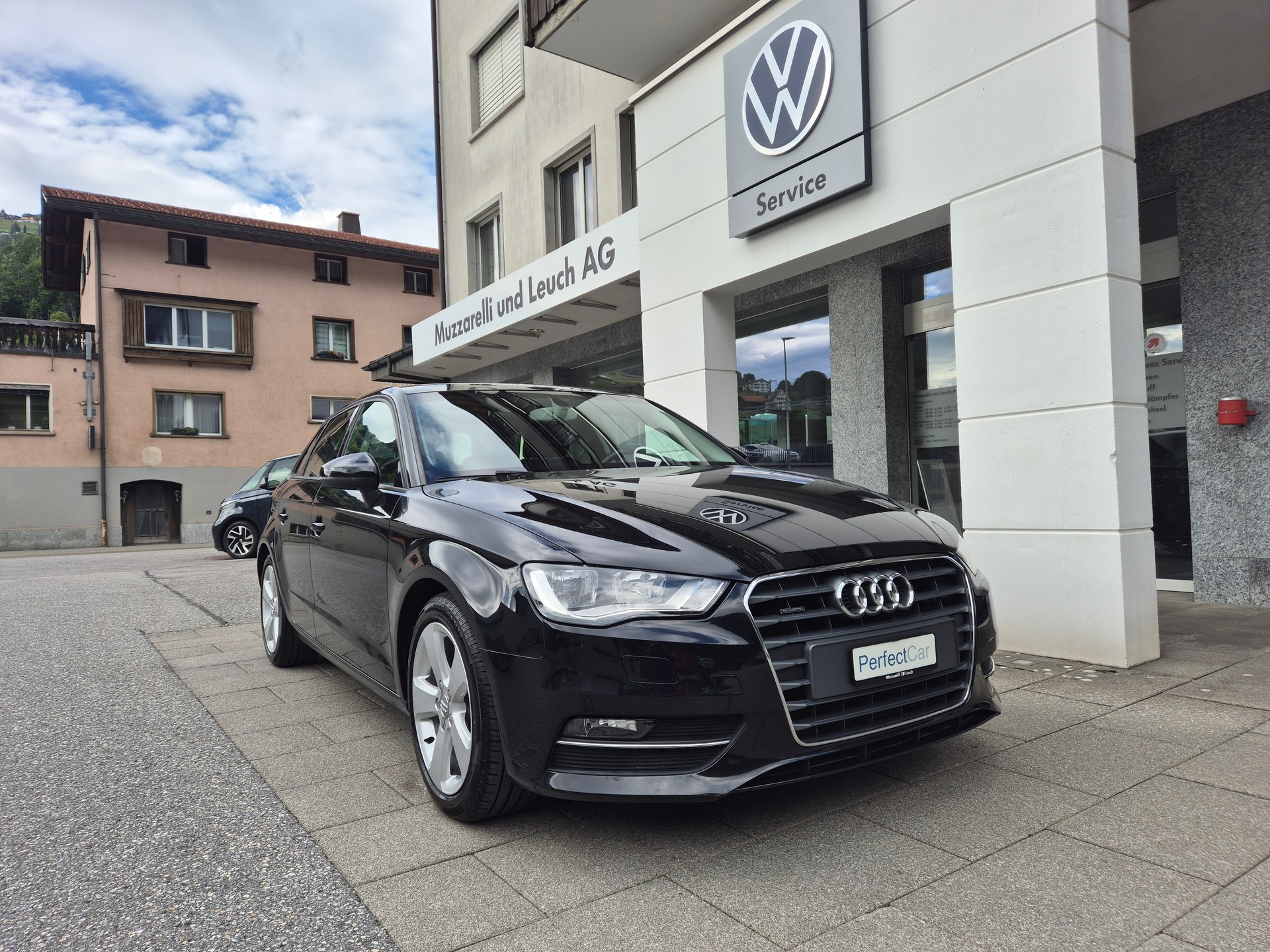 AUDI A3 Sportback 2.0 TDI Ambition quattro-image-0