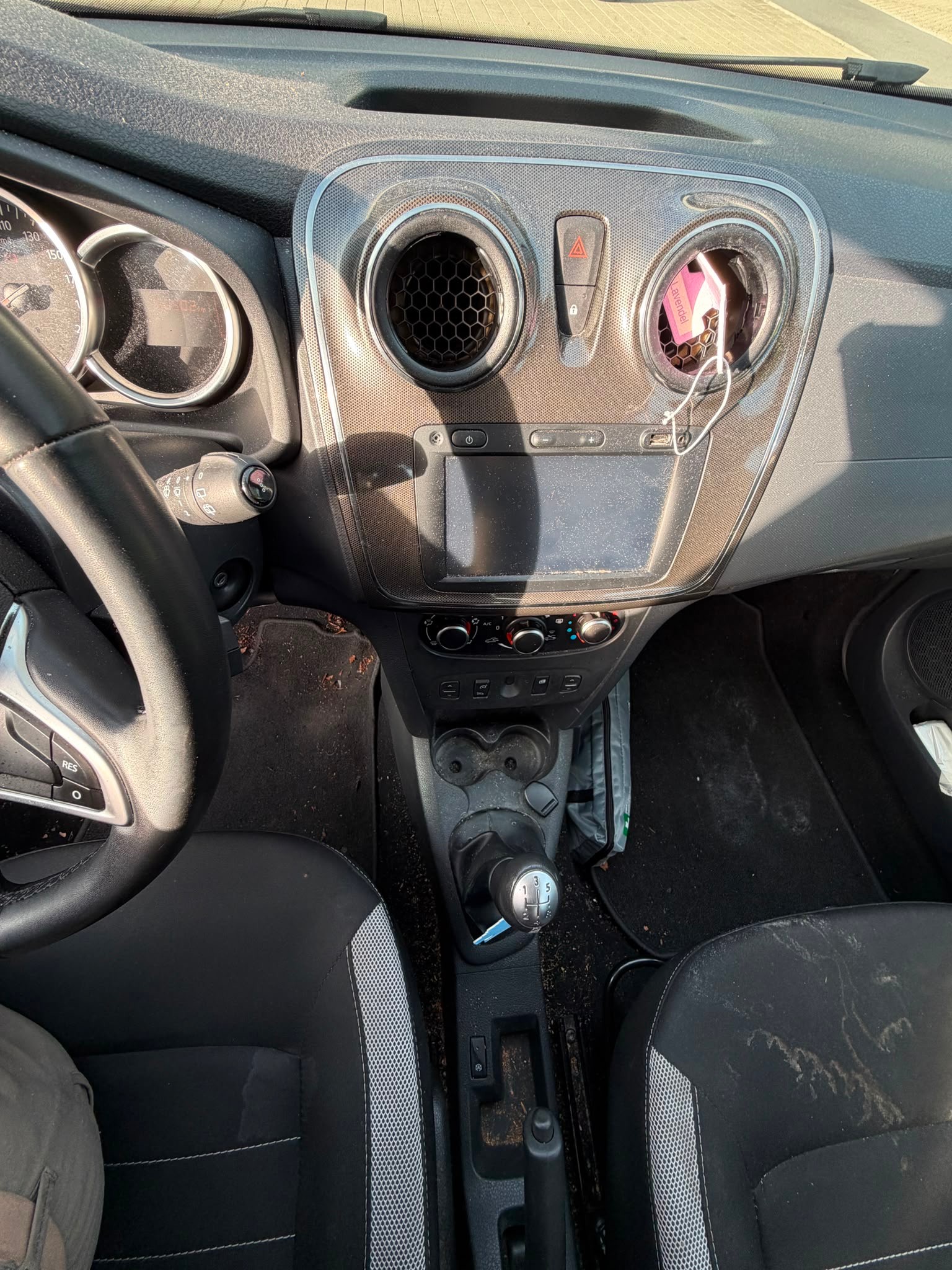 DACIA Sandero 0.9 Lauréate-image-3