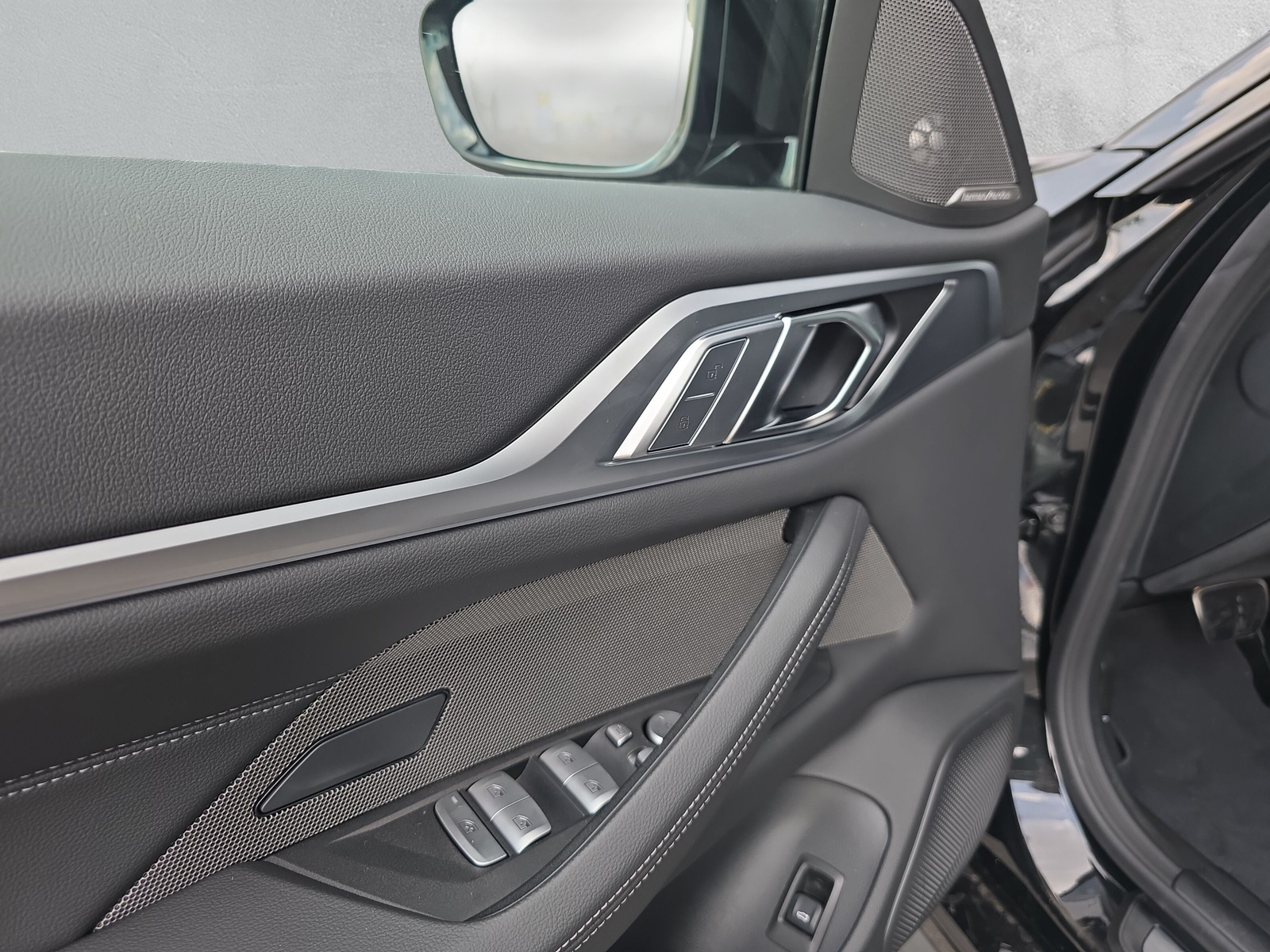BMW i4 xDrive 40 M Sport **Action de leasing à 0.9%**-image-21