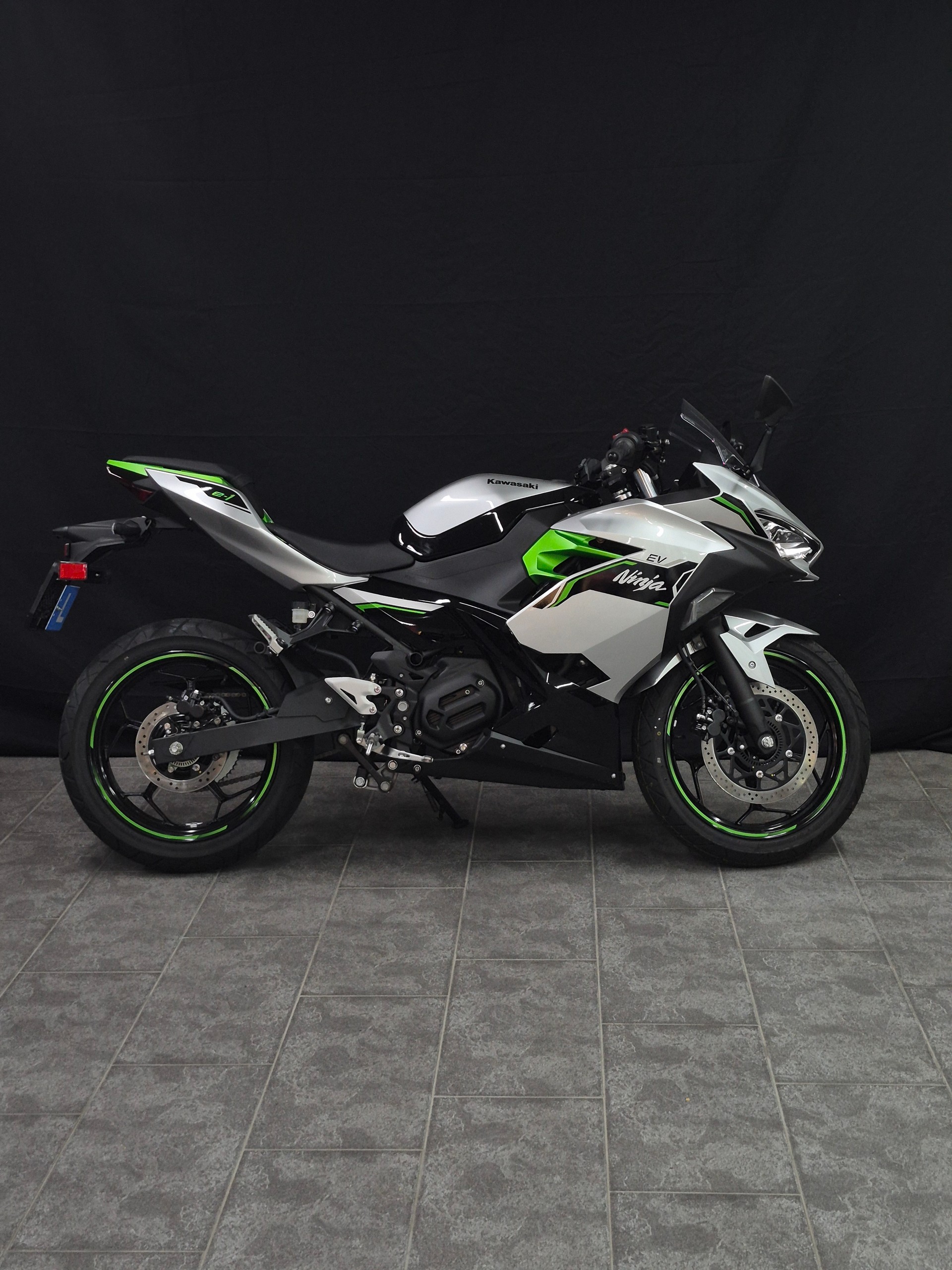 KAWASAKI Ninja e-1-image-11