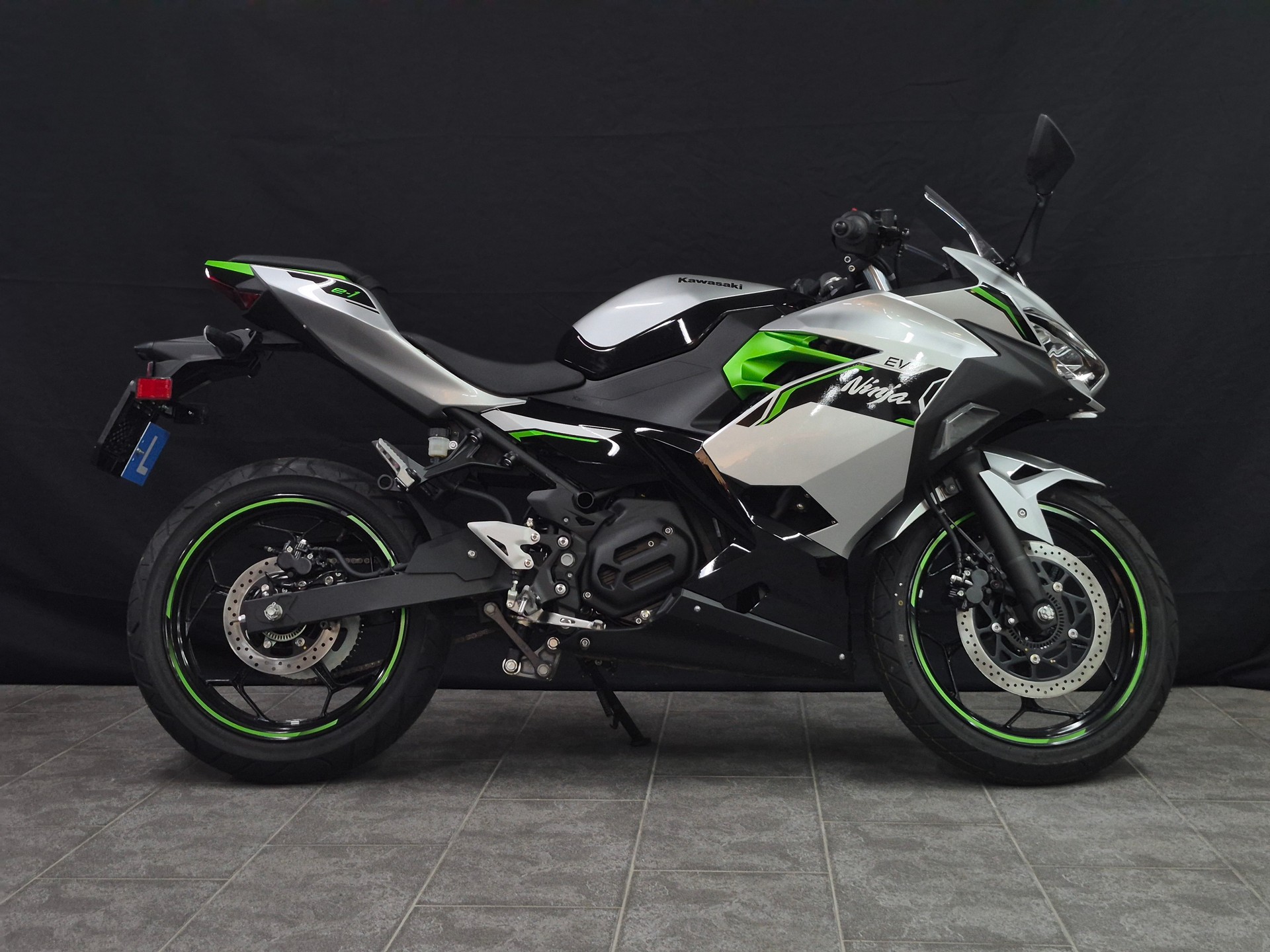 KAWASAKI Ninja e-1