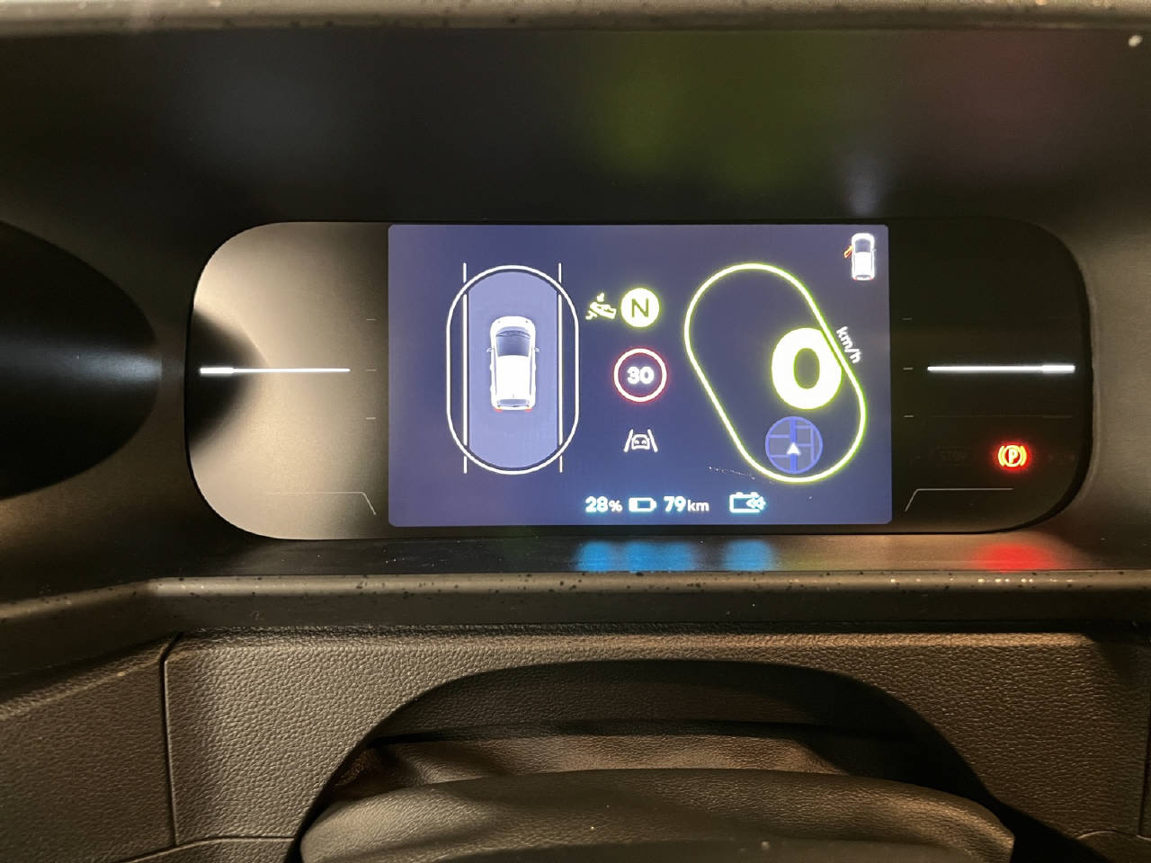 RENAULT Twingo E-Tech Urban Range techno DEMO-image-11