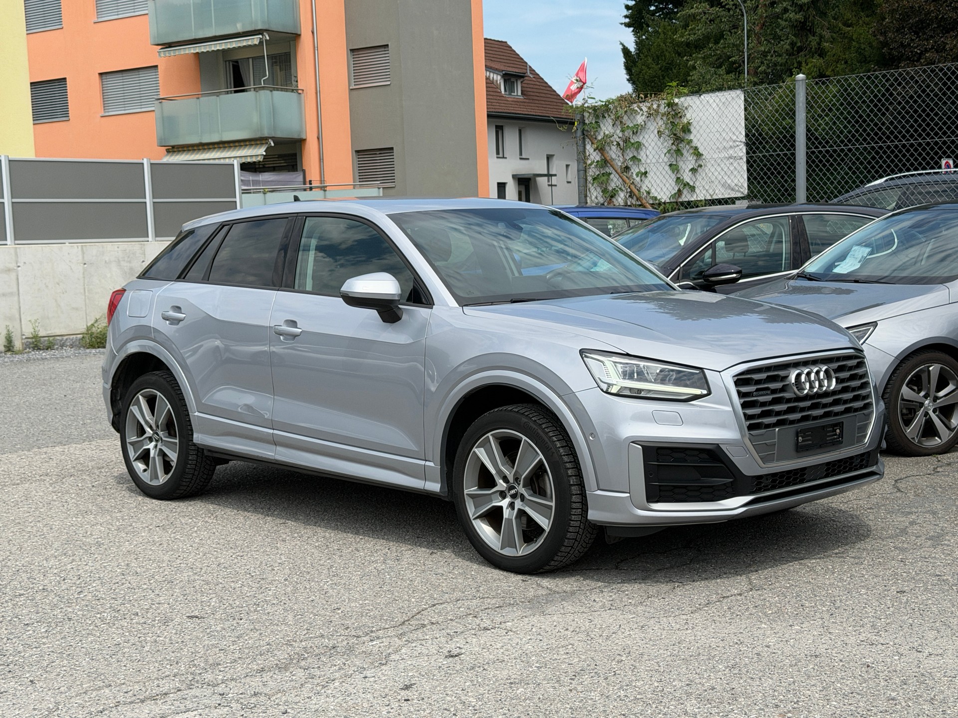 AUDI Q2 35 TDI quattro Design S-tronic-image-4