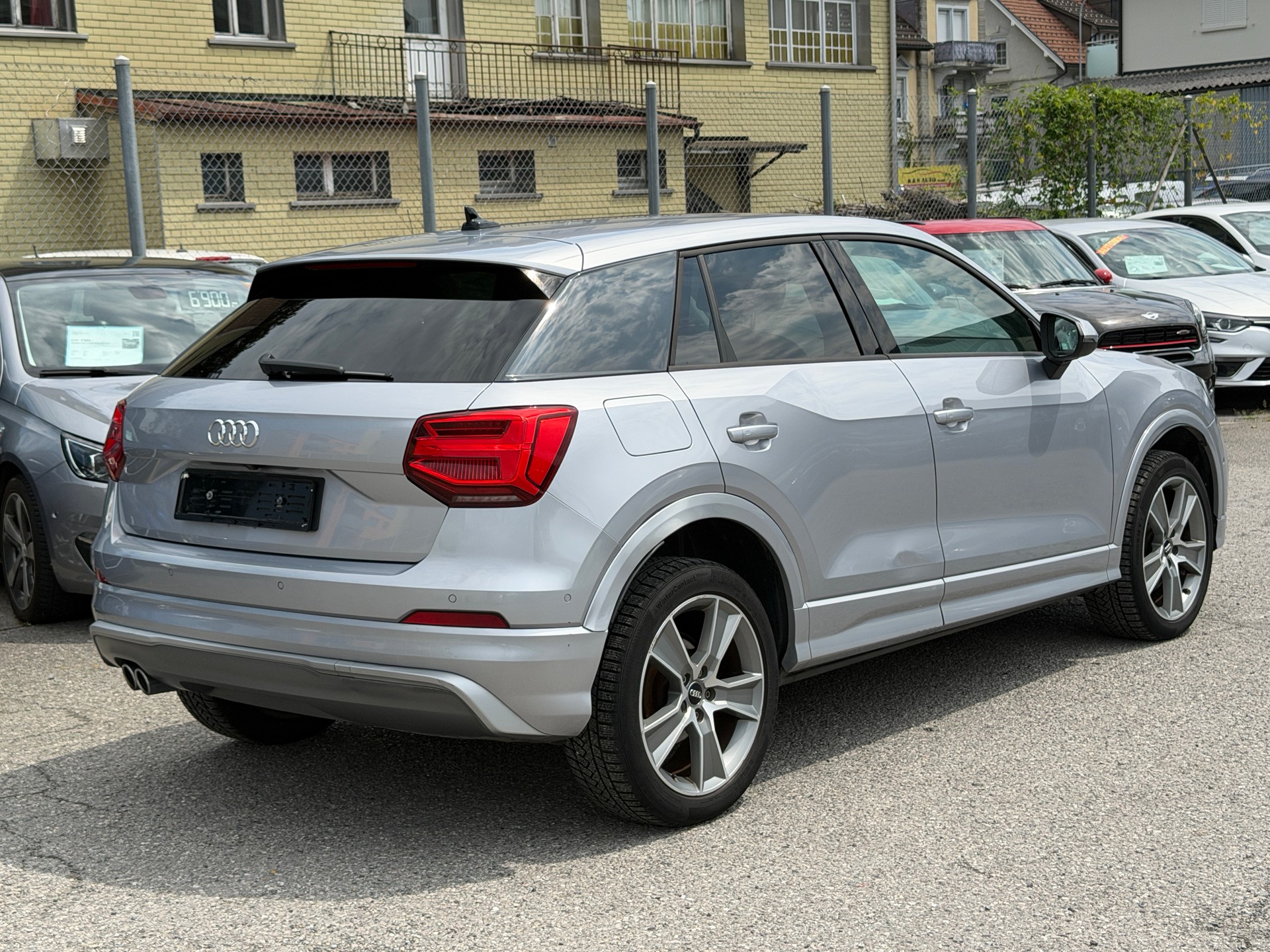 AUDI Q2 35 TDI quattro Design S-tronic-image-14