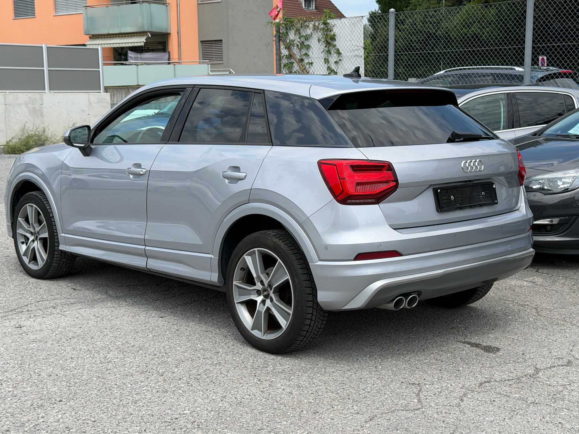 AUDI Q2 35 TDI quattro Design S-tronic-image-13