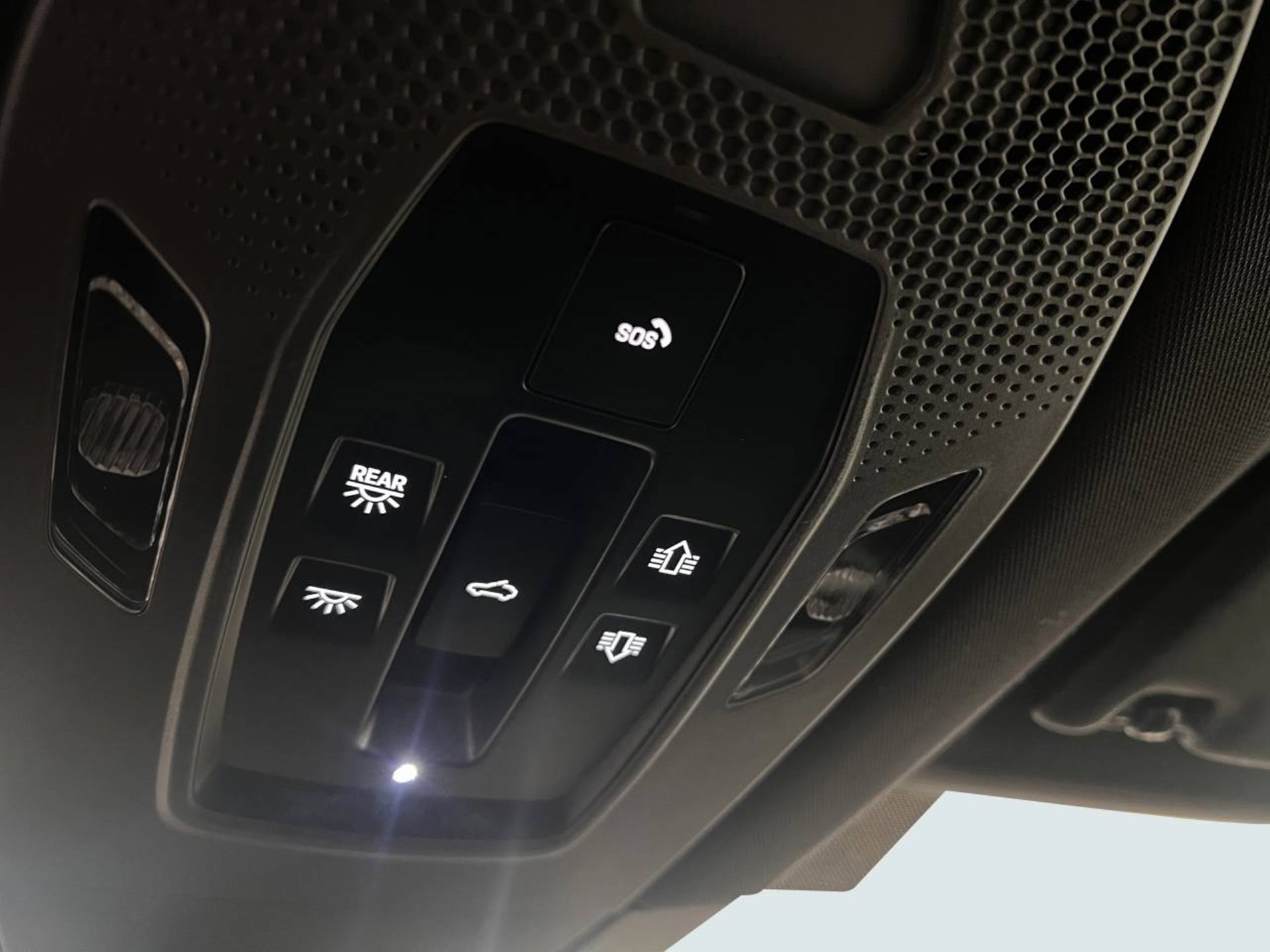 PORSCHE Macan 4S-image-28